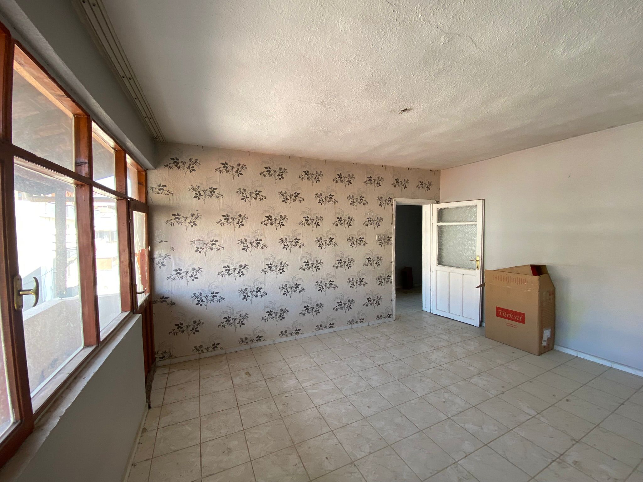 BALIKESİR EDREMİT HEKİMZADE MAHALLESİNDE SATILIK 2+1 DAİRE