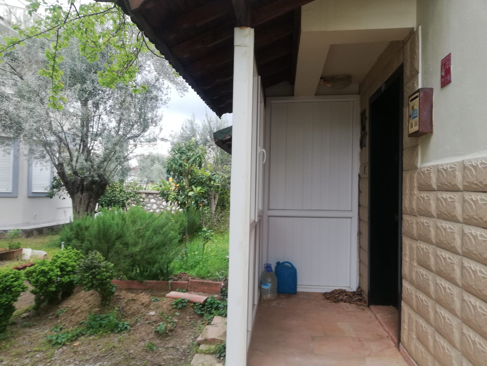 GÜRE'DE SİTE İÇERİSİNDE SATILIK 4+1 TRİPLEKS VİLLA