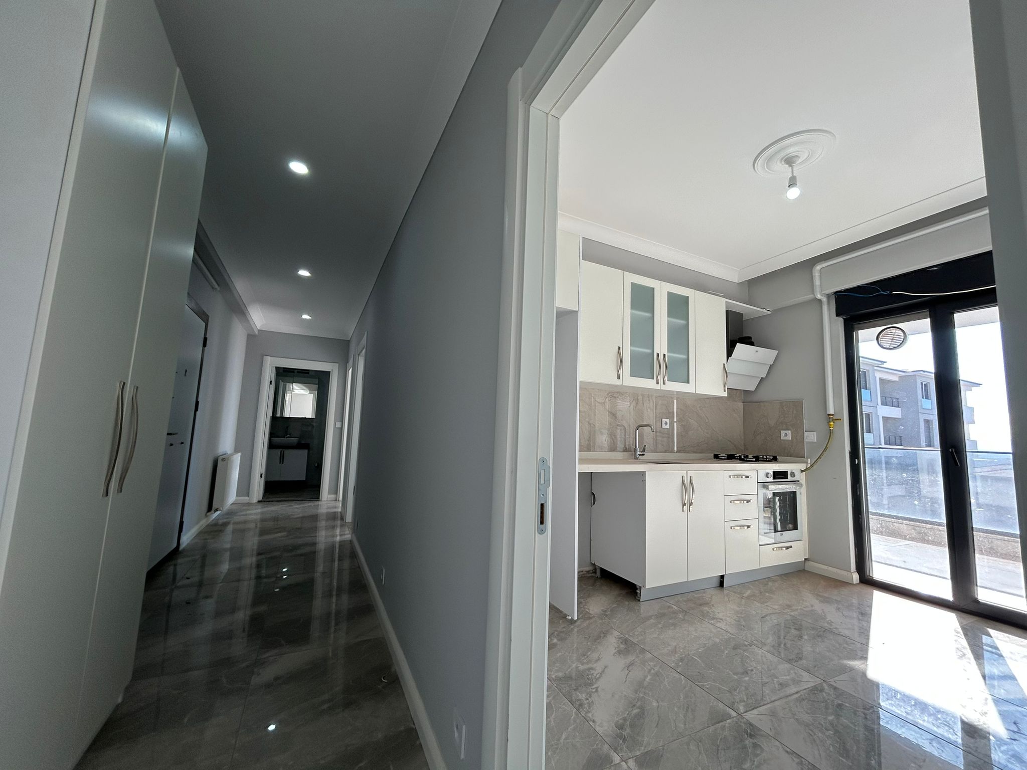 ATATÜRK MAHALLESİ’NİN EN GÜZEL NOKTASINDA! SATILIK 2+1 DAİRE (8numara)