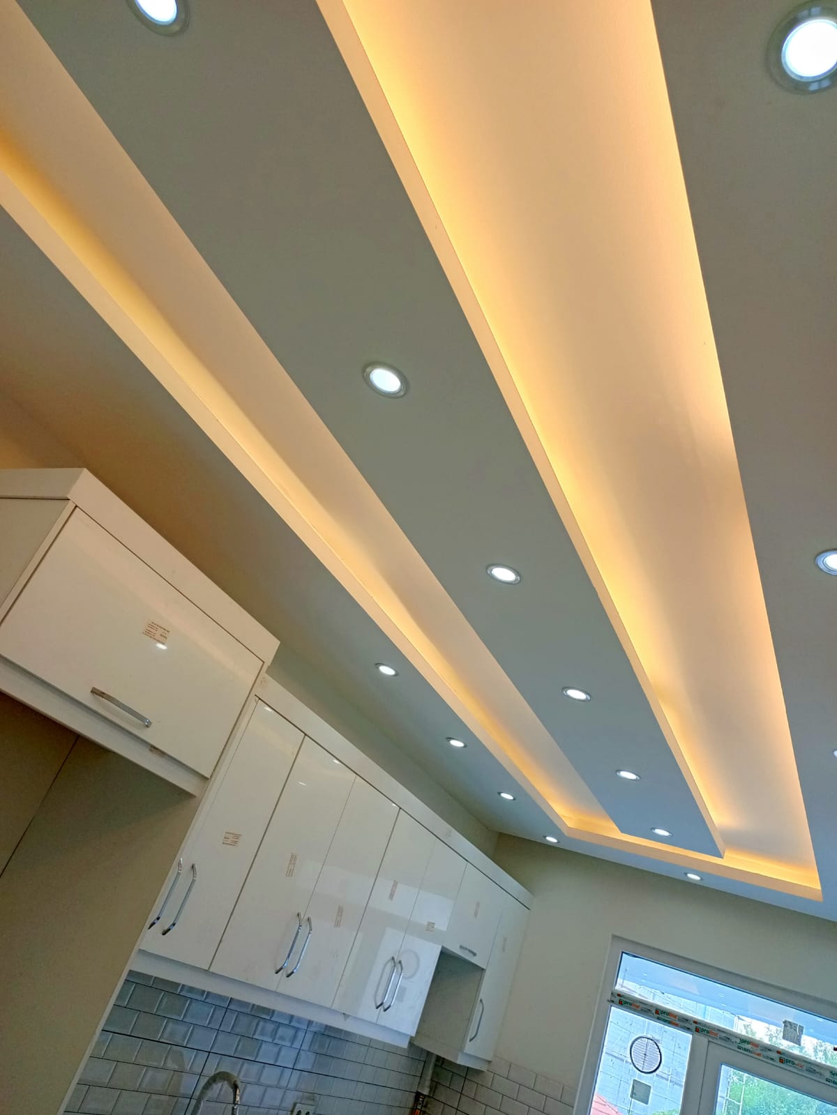 BURHANİYE YENİ MAHALLEDE SATILIK 2+1 GİRİŞ KAT DAİRE