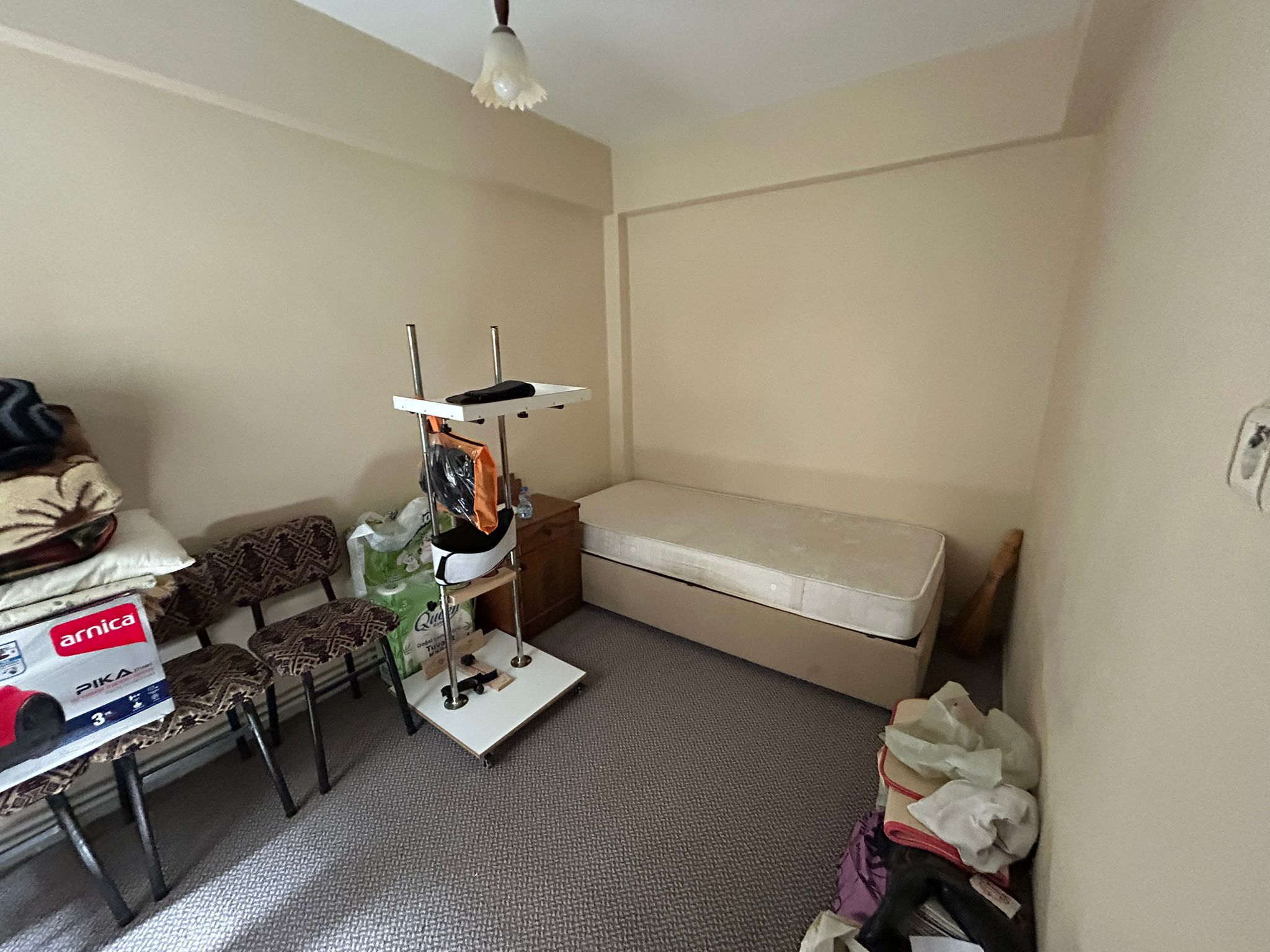 EDREMİT CUMHURİYET MAHALLESİ’NDE EŞYALI KİRALIK 3+1 DAİRE