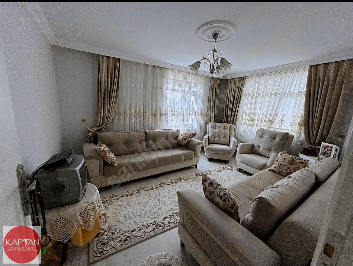 ÇORUK 'DA SATILIK BAHÇELİ KÖYEVİ VE KOMPLE BİNA