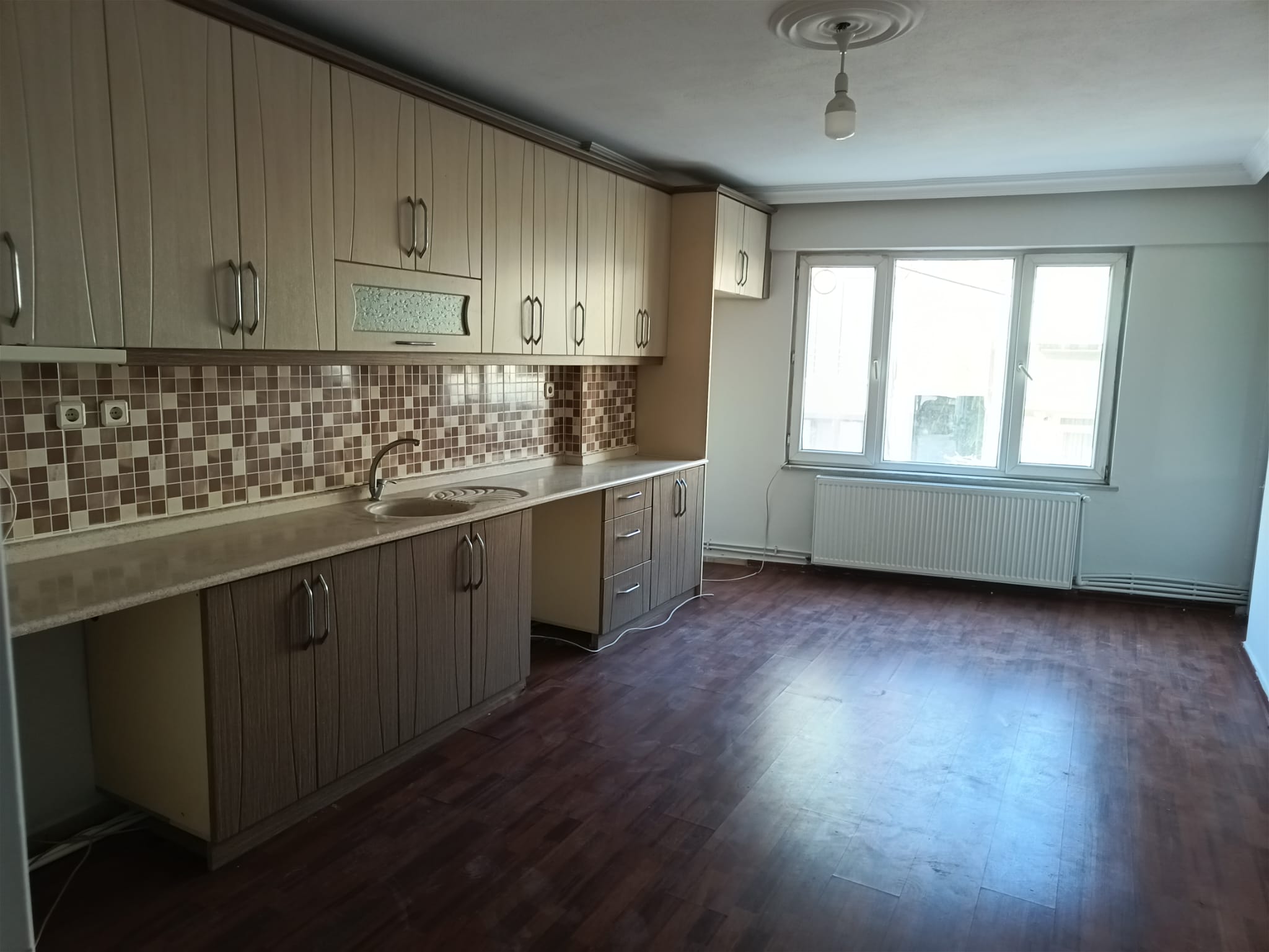 Tuzcumurat Mahallesinde Kiralık 3+1 160 m2 Daire