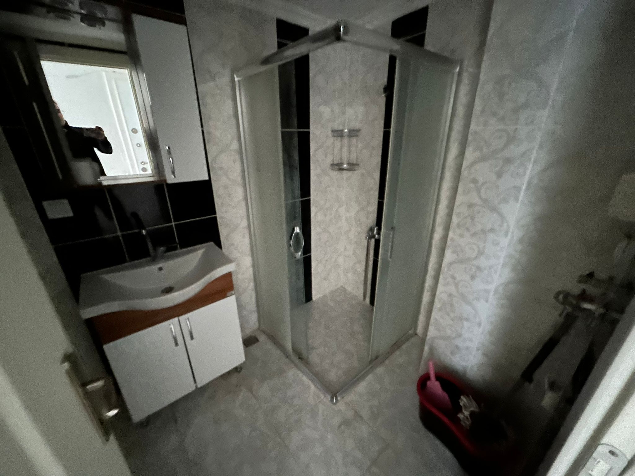 CUMHURİYET MAHALLESİ İNÖNÜ CADDESİNDE KOMANDO TUGAYINA 200 METRE 3+1 KİRALIK DAİRE