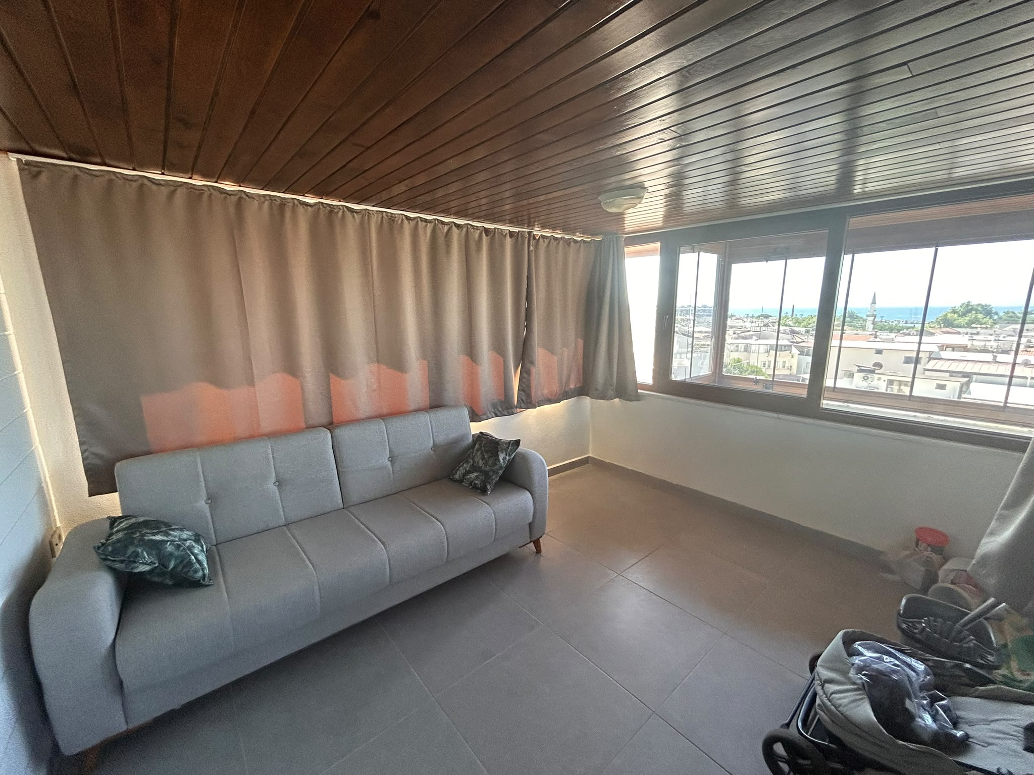 BALIKESİR EDREMİT GÜRE'DE SEZONLUK KİRALIK EŞYALI 3+1 DUBLEKS DAİRE