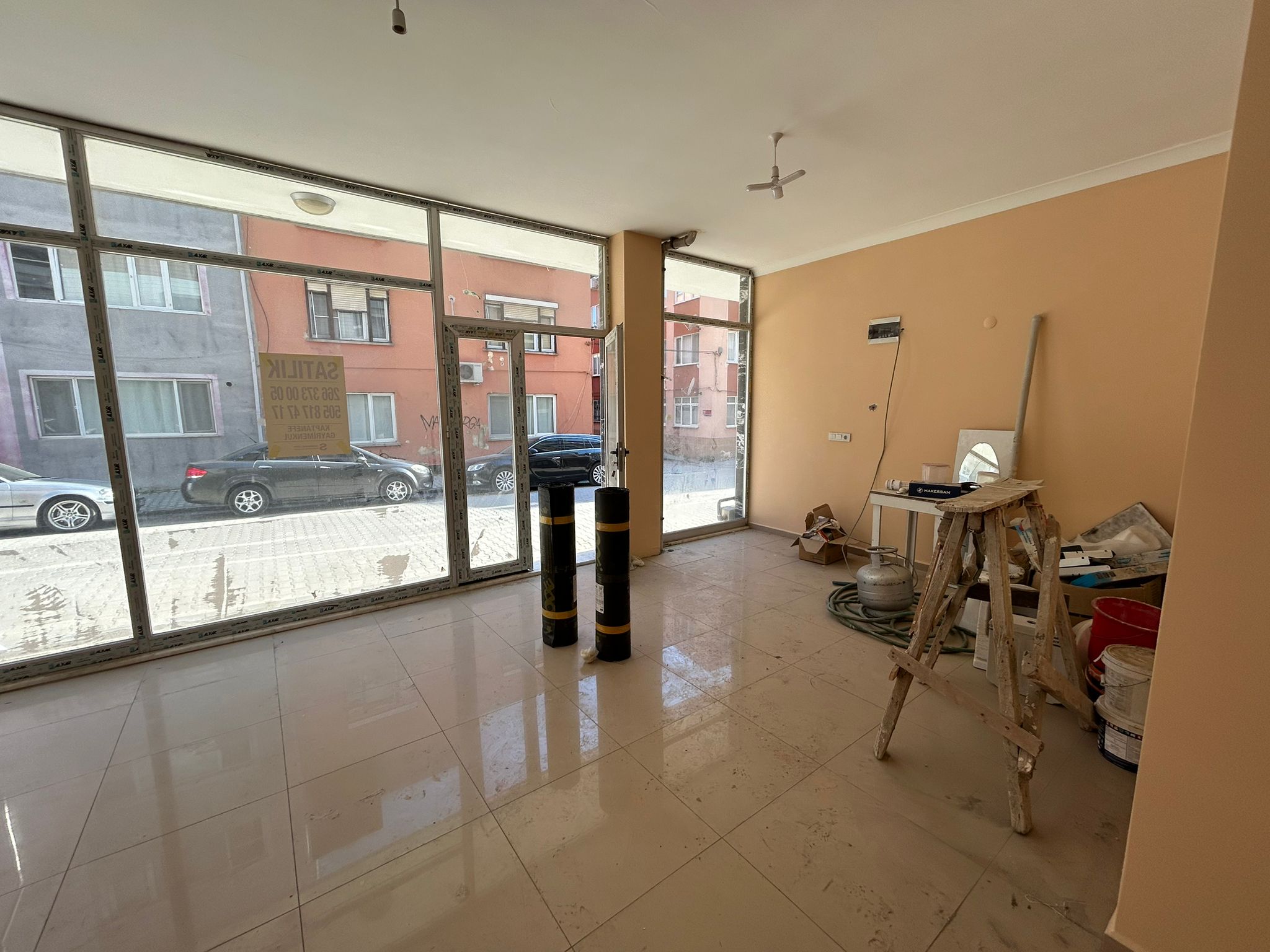 İnönü Caddesi’nde 120 m² Sıfır Depolu Satılık Dükkân