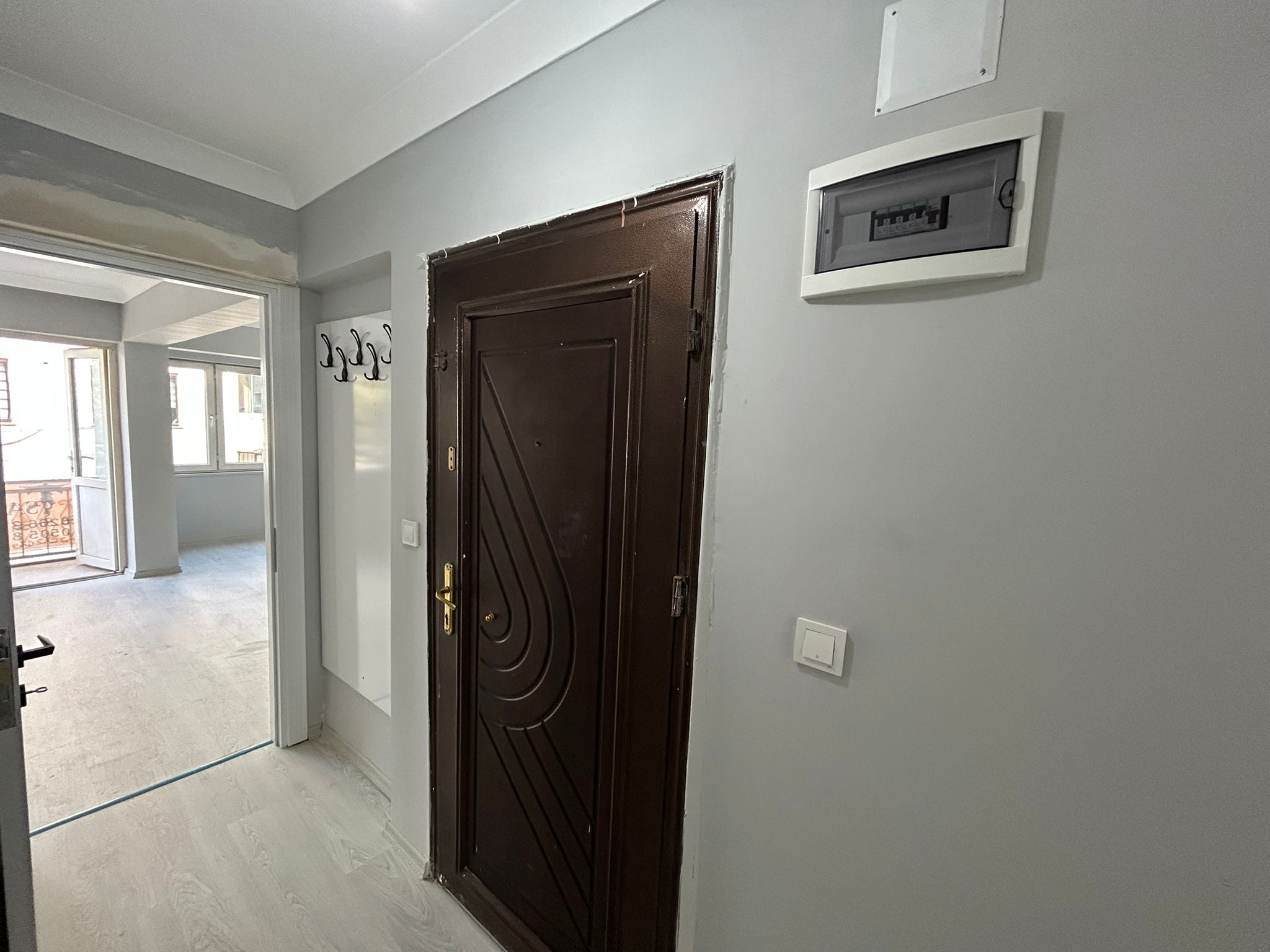 Sıfırdan Yenilenmiş Satılık 1+1 Daire