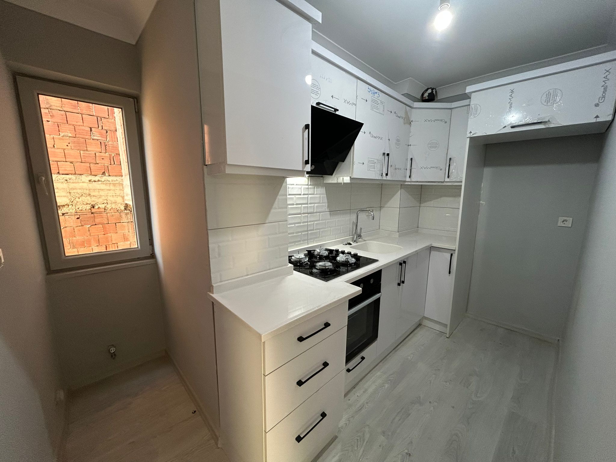 Sıfırdan Yenilenmiş Satılık 1+1 Daire