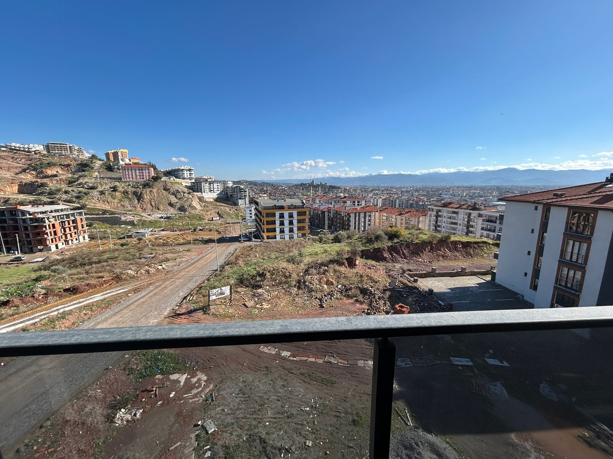 ATATÜRK MAHALLESİ’NİN EN GÜZEL YERİNDE SATILIK 3+1 DAİRE ( 16 Numara)