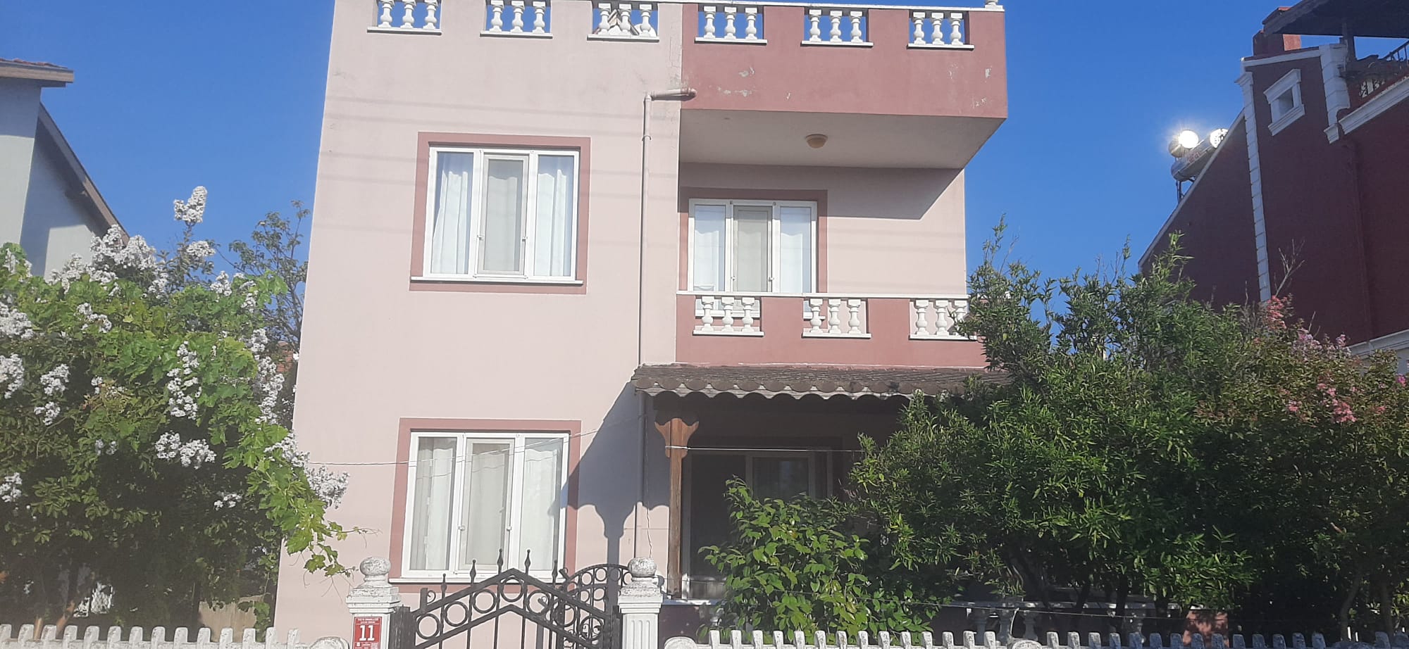 KİRALIK EŞYALI 4+1 TRİPLEKS VİLLA