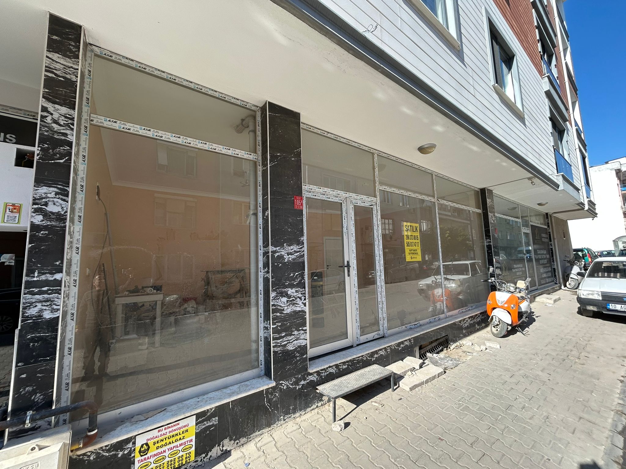 İnönü Caddesi’nde 120 m² Sıfır Depolu Satılık Dükkân