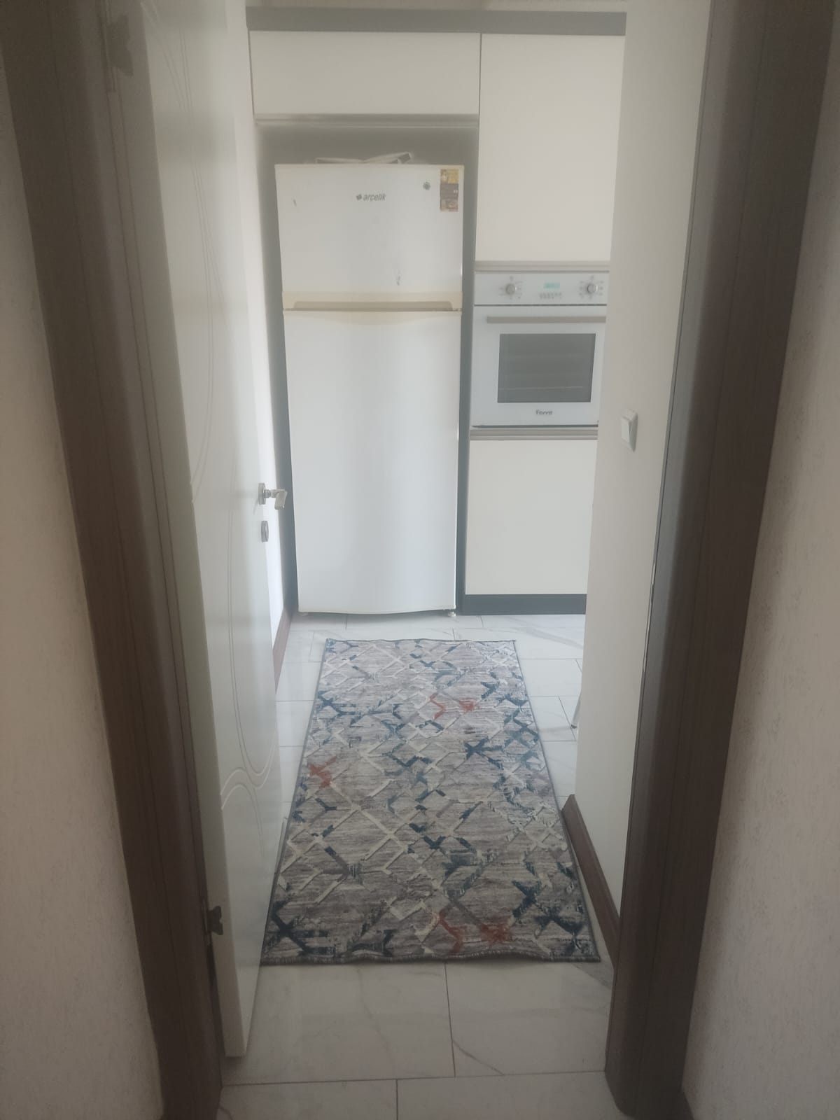 AKÇAY ALTINKUM'DA DENİZE 300 METRE EŞYALI 2+1 KİRALIK DAİRE (GÜNLÜK KİRALIK )