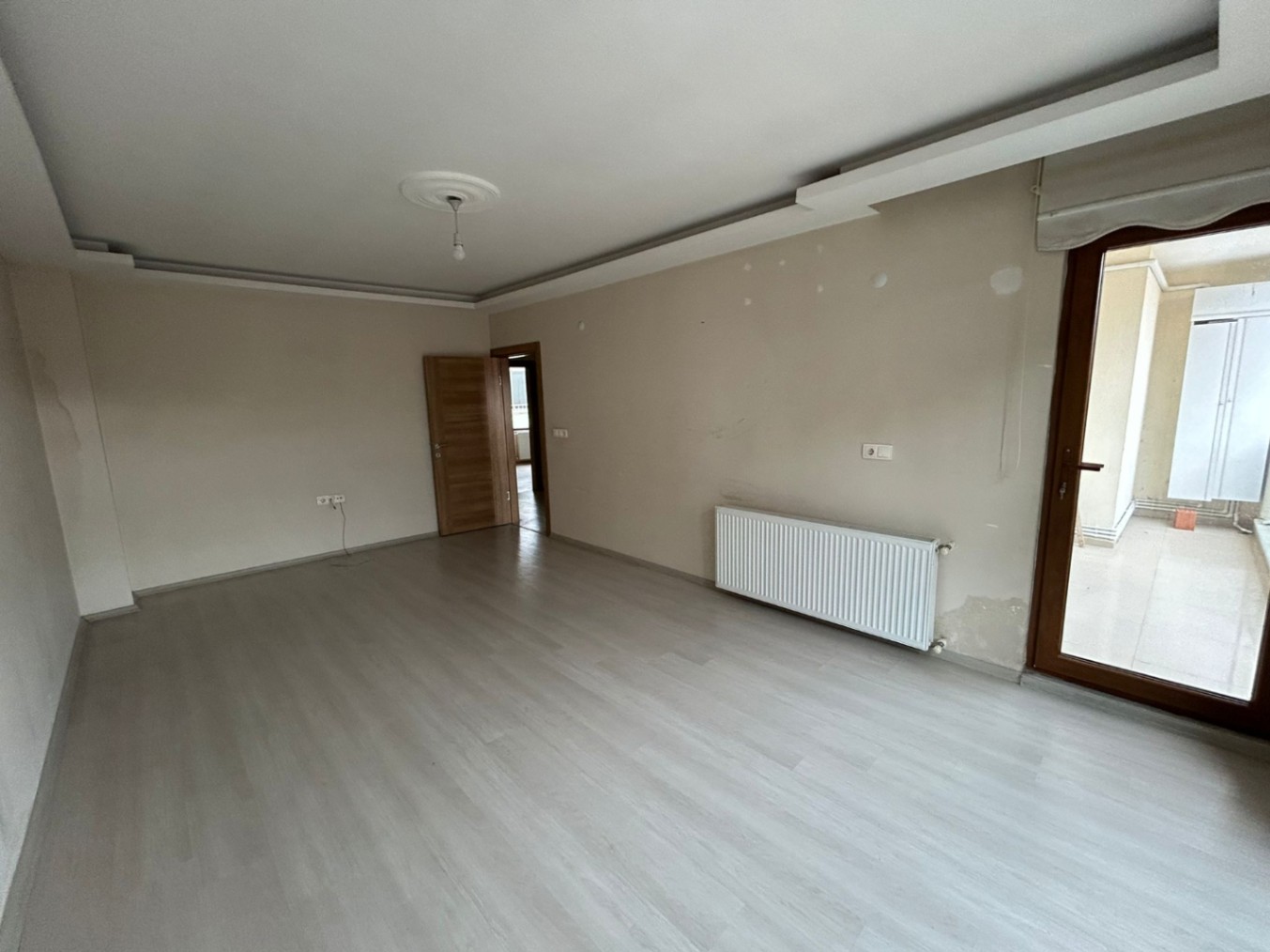 Cumhuriyet Mahallesinde Satılık 2+1 Daire