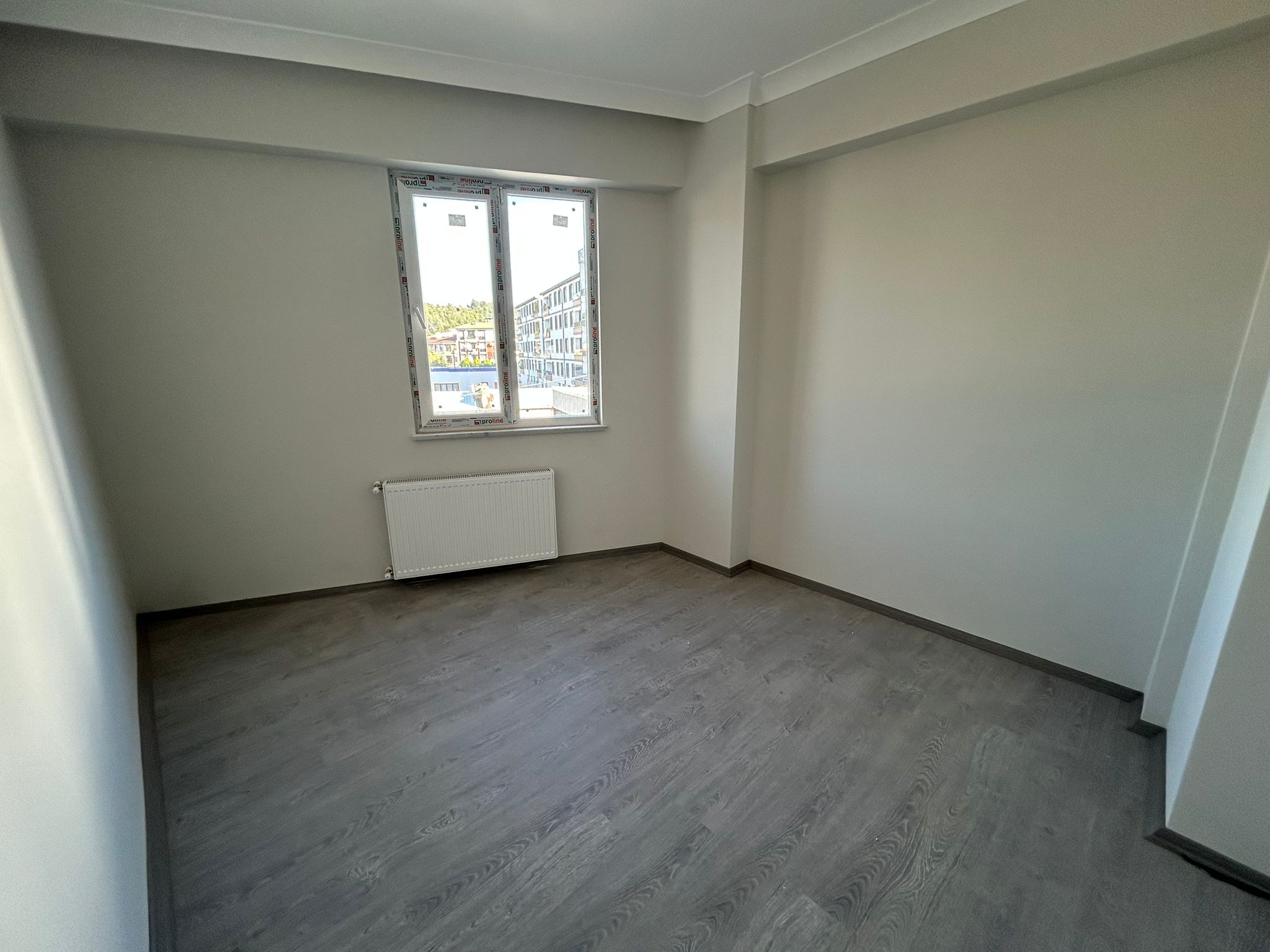 TUZCUMURAT MAH. KİRALIK 2+1 AÇIK MUTFAK SIFIR DAİRE