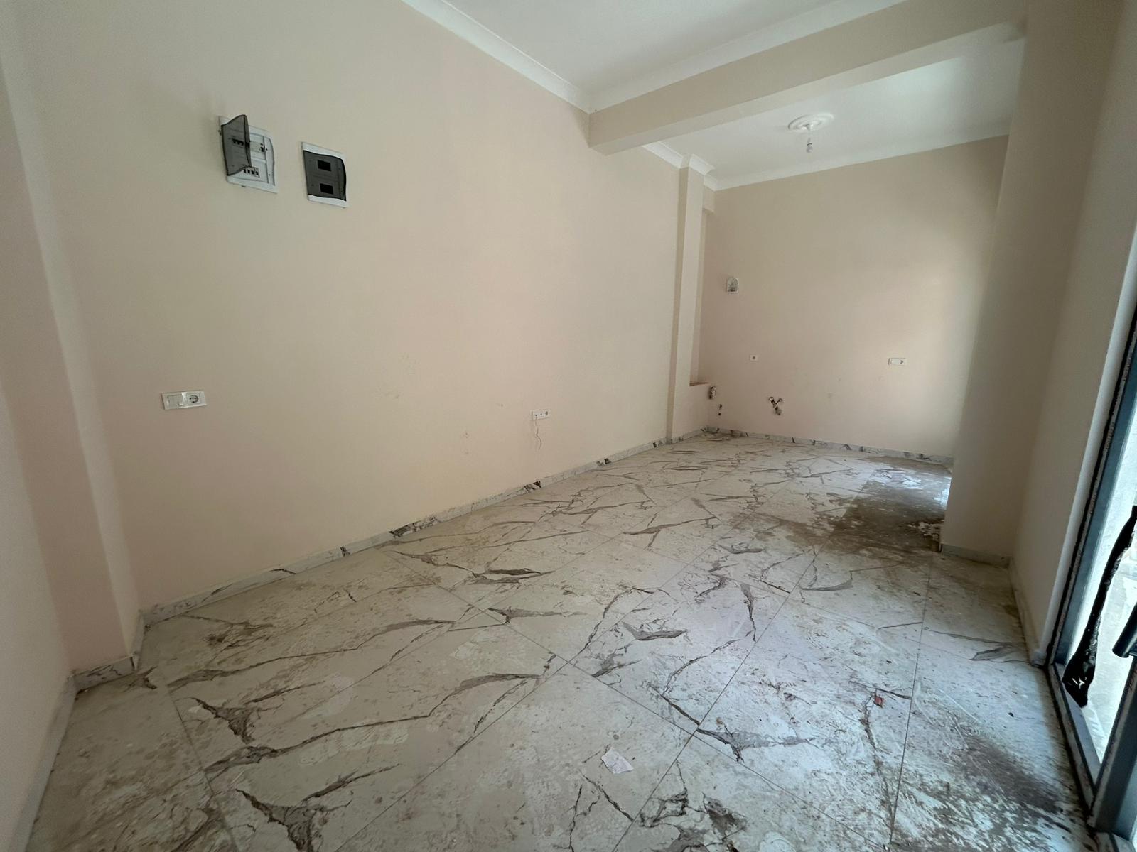 İnönü Caddesinde Kiralık 25 M2 Dükkan