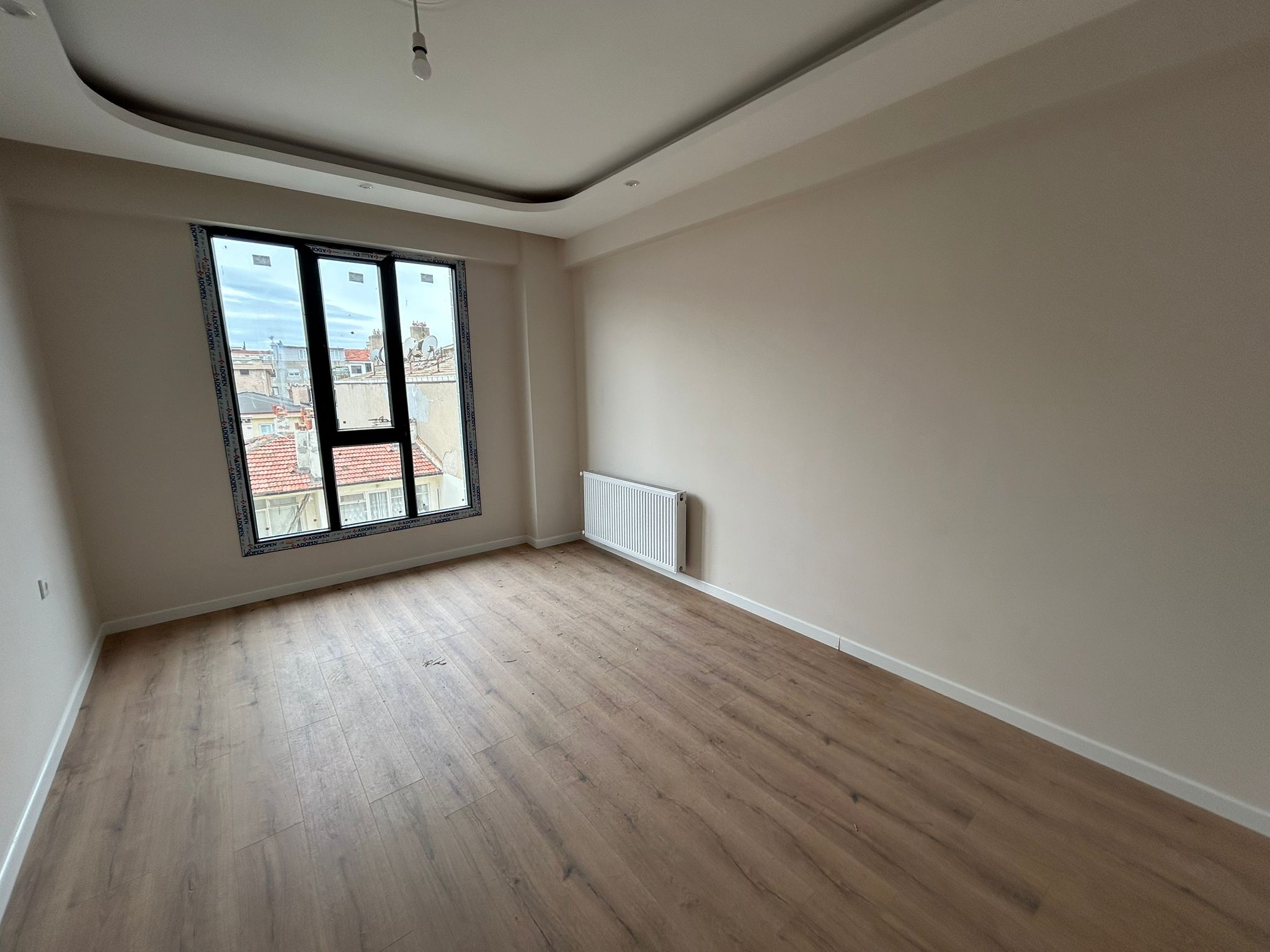 BALIKESİR EDREMİT CAMİVASAT MAHALLESİNDE SATILIK 2+1 DAİRE