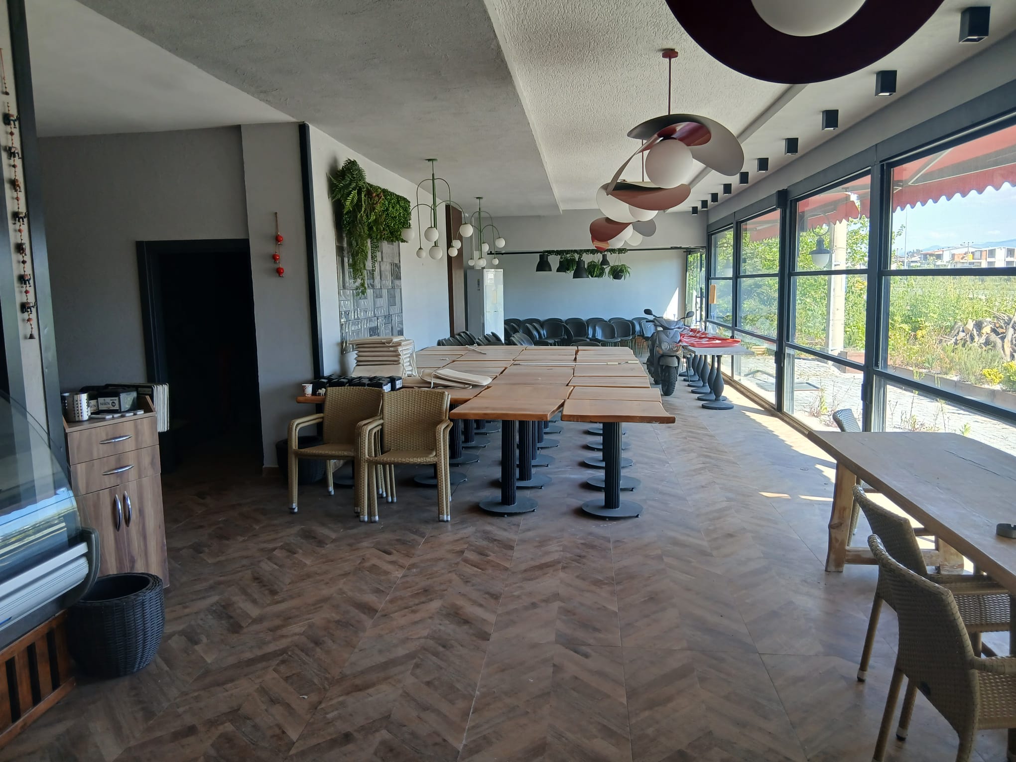 AKÇAY GÜRE’DE, ANA YOL ÜZERİNDE KOMPLE SATILIK BİNA HARİKA YATIRIM FIRSATI!