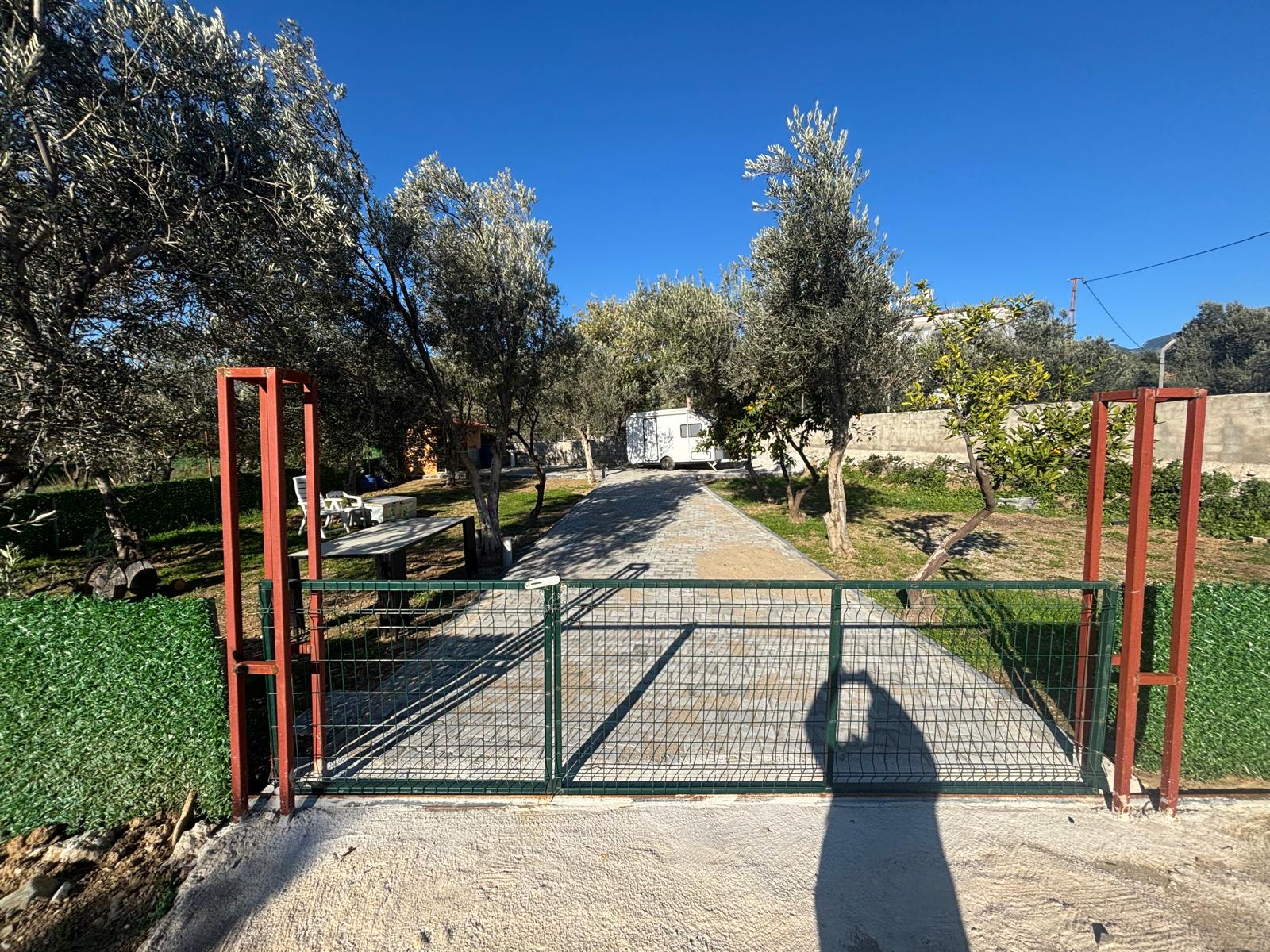 BALIKESİR EDREMİT KIZILKEÇİLİ’DE SATILIK 440 m² HOBİ BAHÇESİ