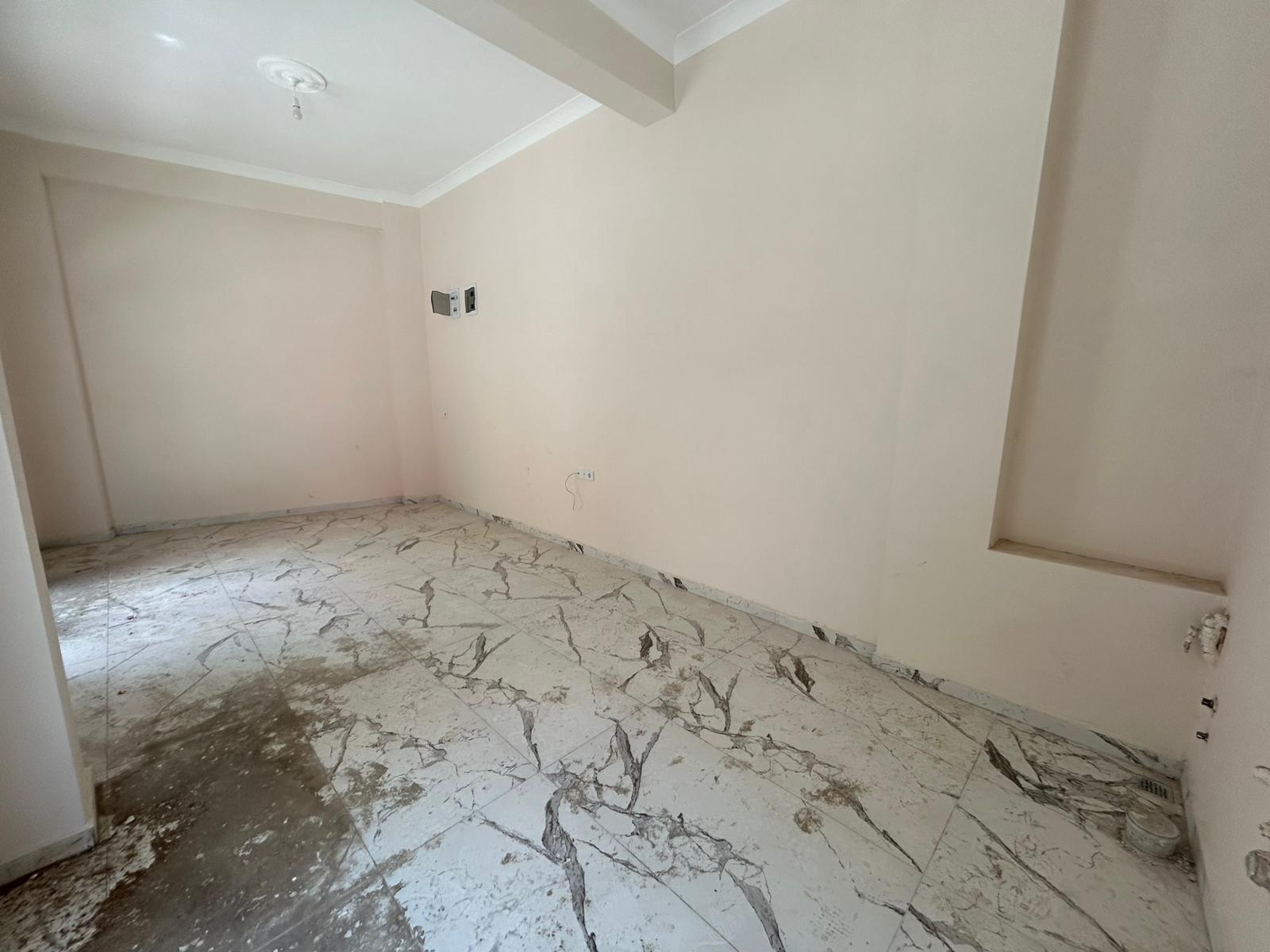 İnönü Caddesinde Kiralık 25 M2 Dükkan