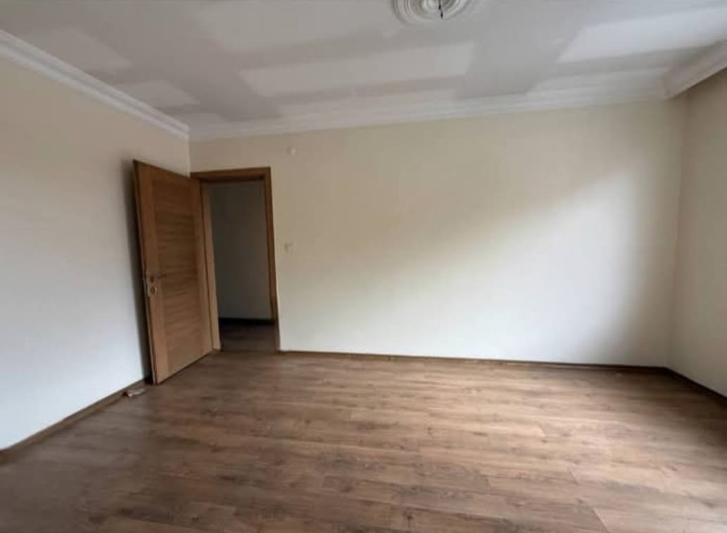 Balıkesir Edremit Camivasat Mahallesi’nde Satılık Geniş ve Kullanışlı 2+1 Daire