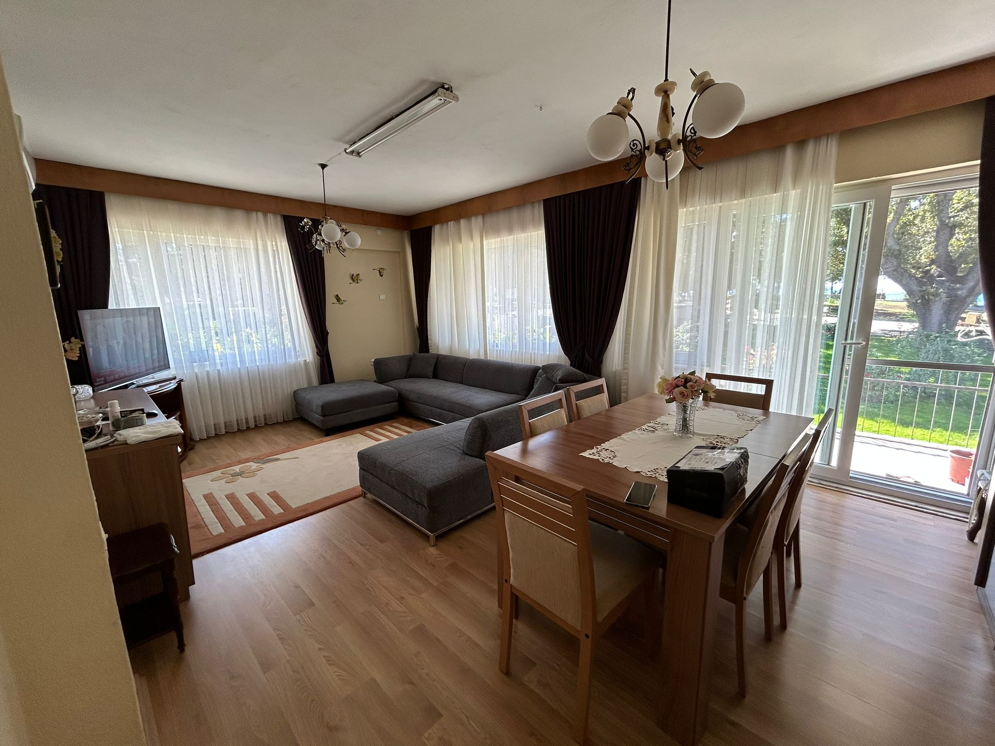 Burhaniye Ören Mahallesi’nde Doğa ve Deniz Manzaralı Satılık Villa Tipi Daire