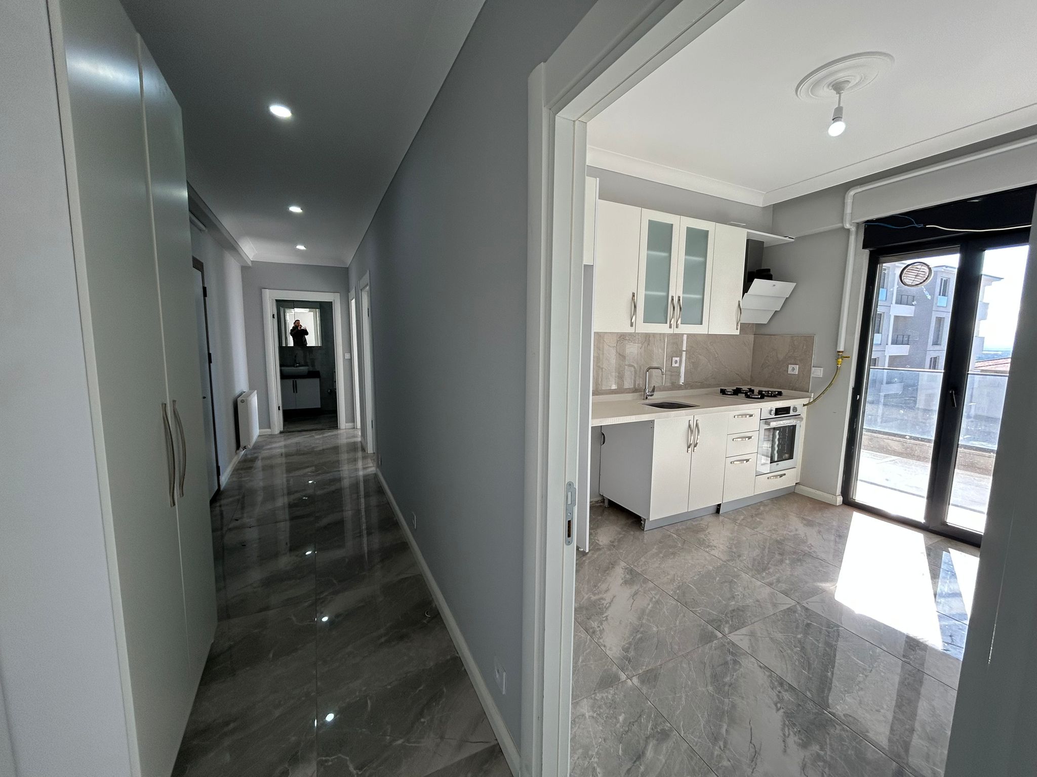 ATATÜRK MAHALLESİ’NİN EN GÜZEL NOKTASINDA! SATILIK 2+1 DAİRE (8numara)