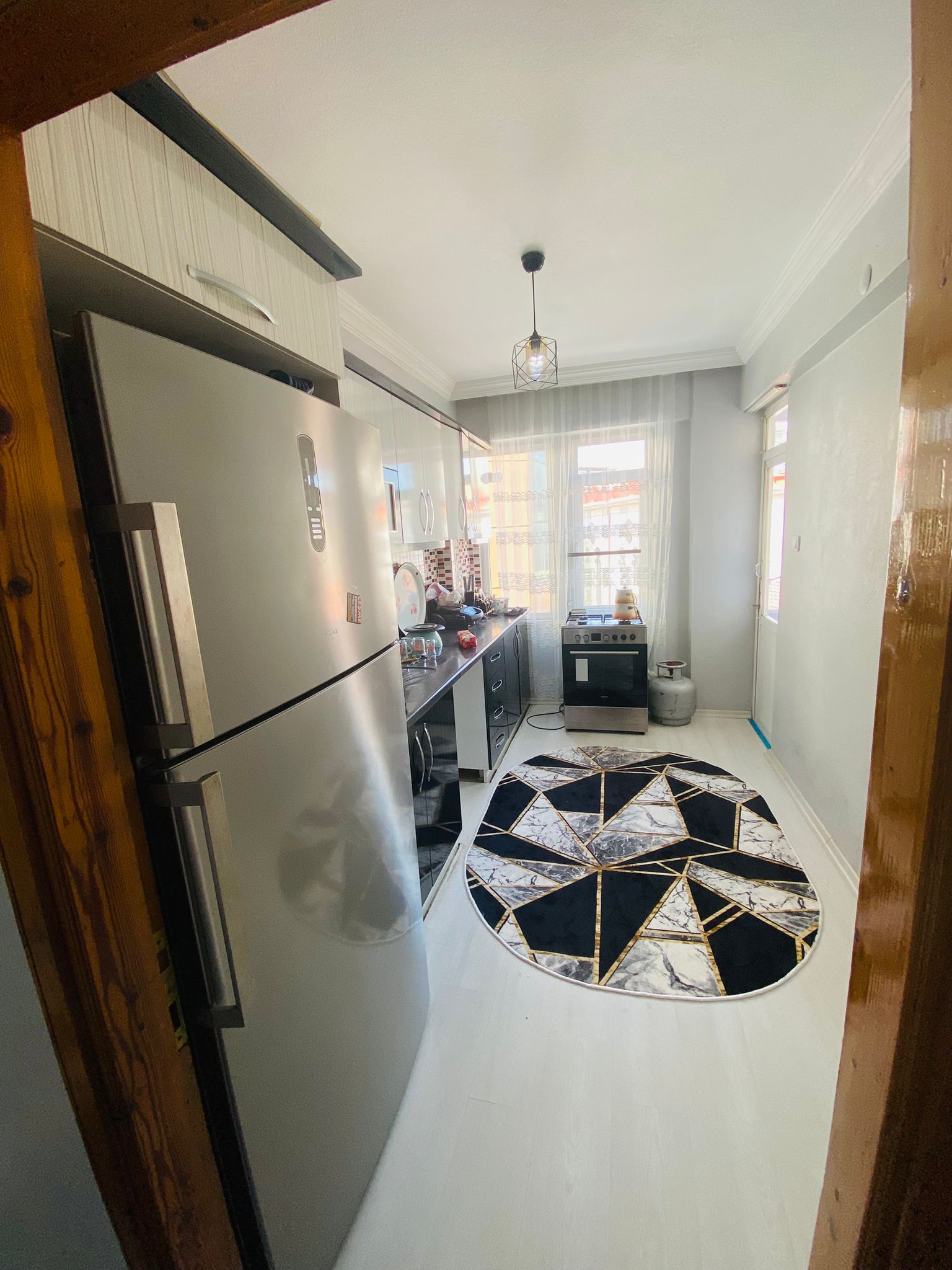 Edremit Cumhuriyet Meydanına 100 m 3+1 satılık daire