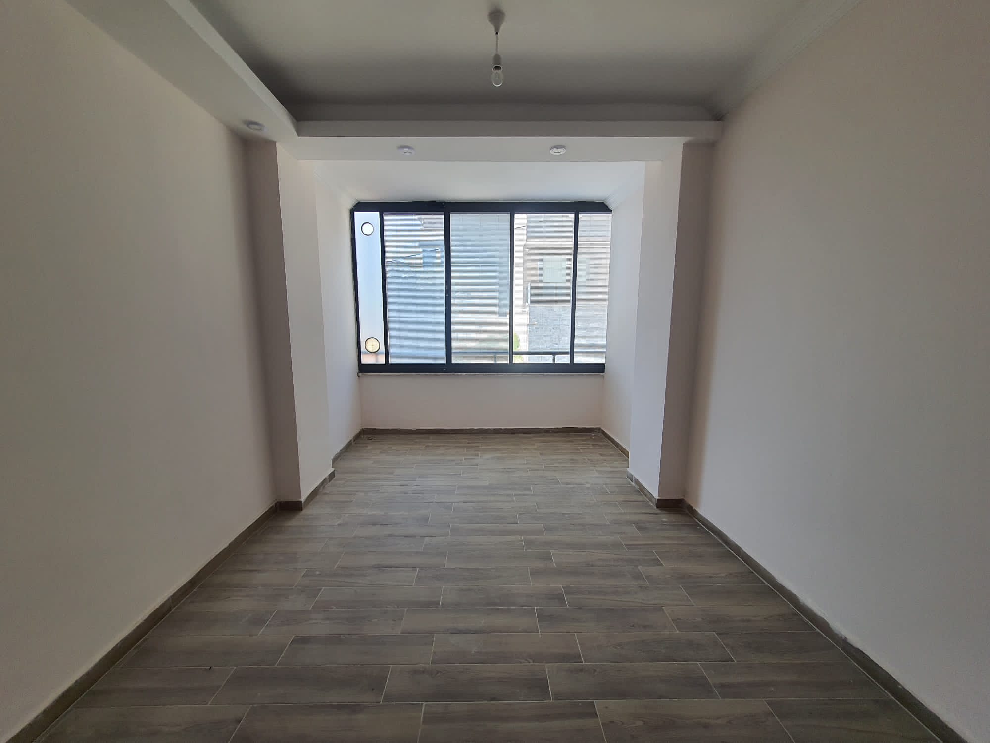 BALIKESİR EDREMİT GÜRE’DE KOMPLE SATILIK SIFIR APARTMAN – DENİZE 250M, EŞSİZ MANZARA!
