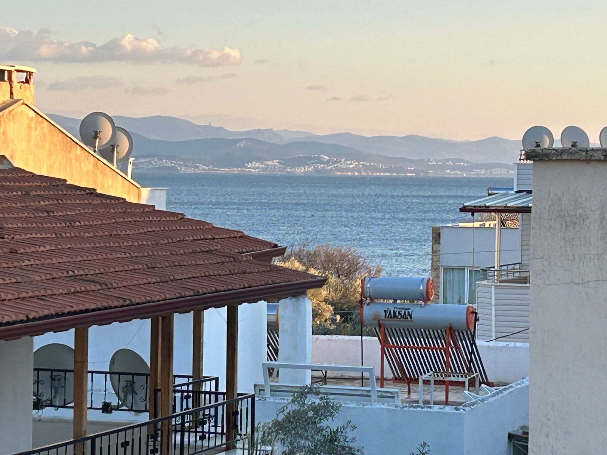 AVCILAR'DA DENİZE 150 M. SIFIR 4+1 VİLLA