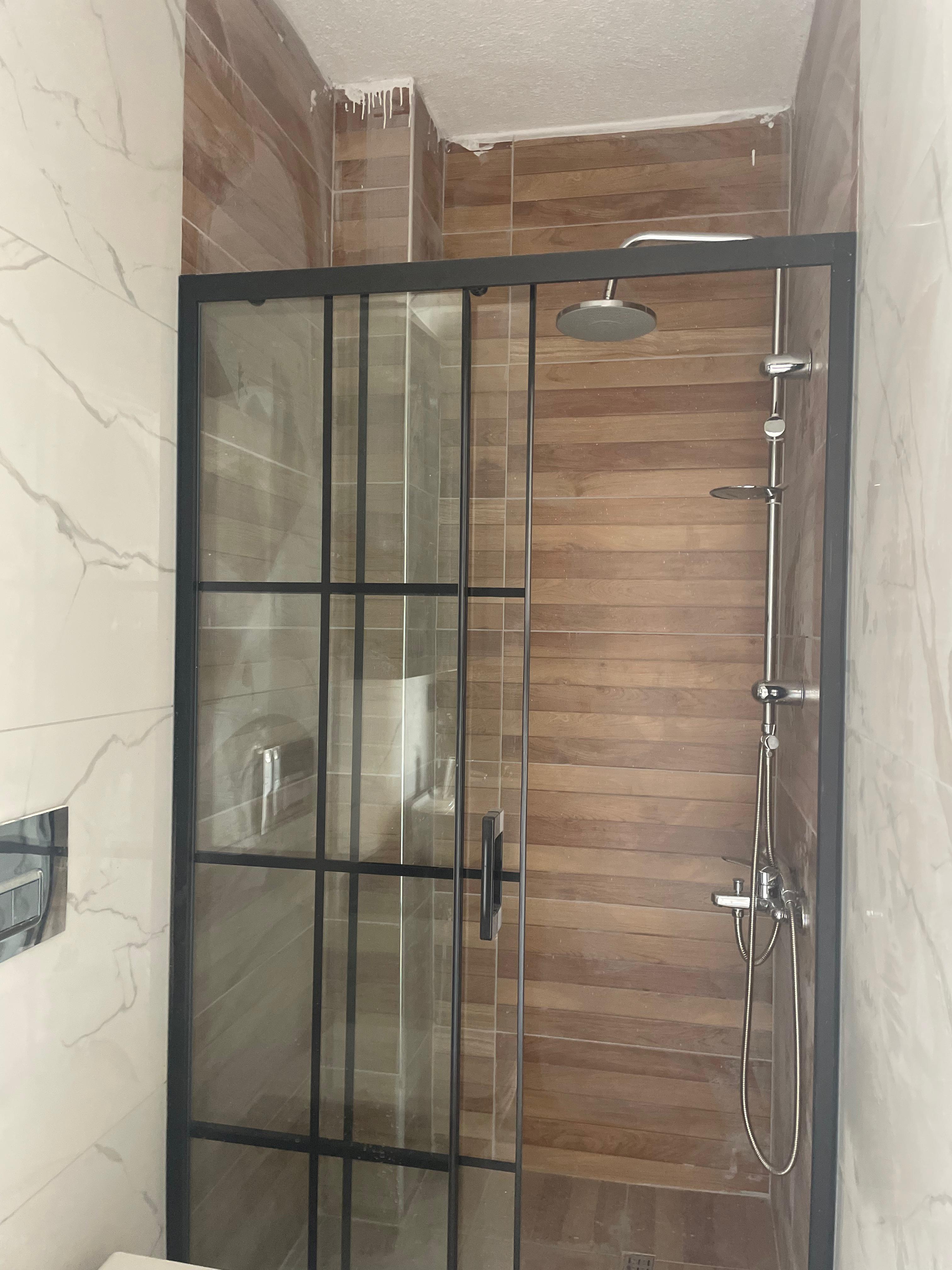 EDREMİT KADIKÖY'DE SATILIK 3+1 ARA KAT YERDEN ISITMALI  ASANSÖRLÜ DAİRE