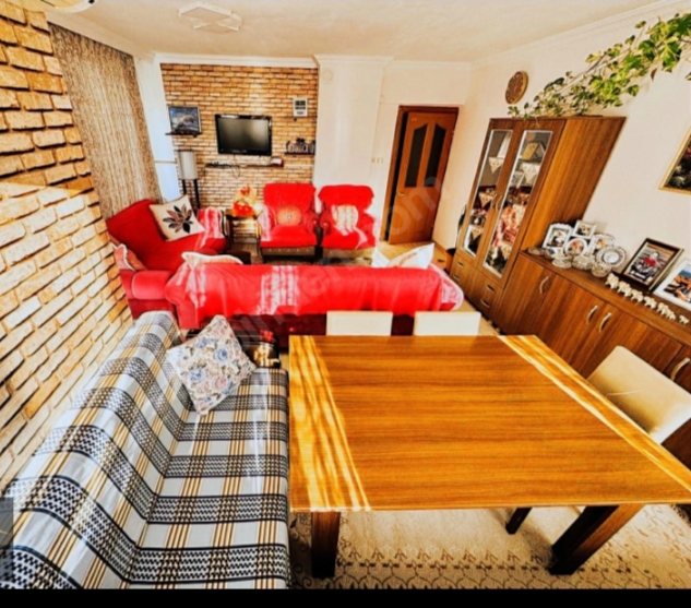 EDREMİT KADIKÖY MAHALLESİNDE SATILIK GENİŞ 3+1 DAİRE