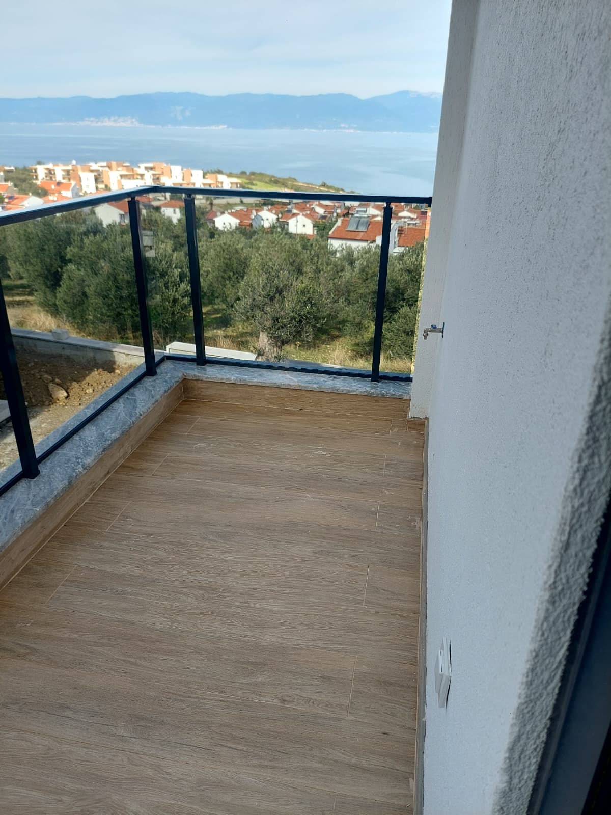 DENİZİ UYANDIĞINIZ AN GÖRÜN! KARAAĞAÇ SAHİLDE ÖZEL HAVUZLU 4+1 VİLLA