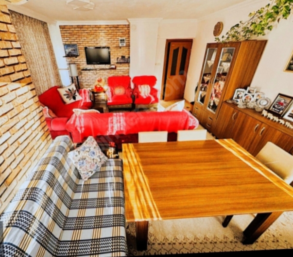 EDREMİT KADIKÖY MAHALLESİNDE SATILIK GENİŞ 3+1 DAİRE