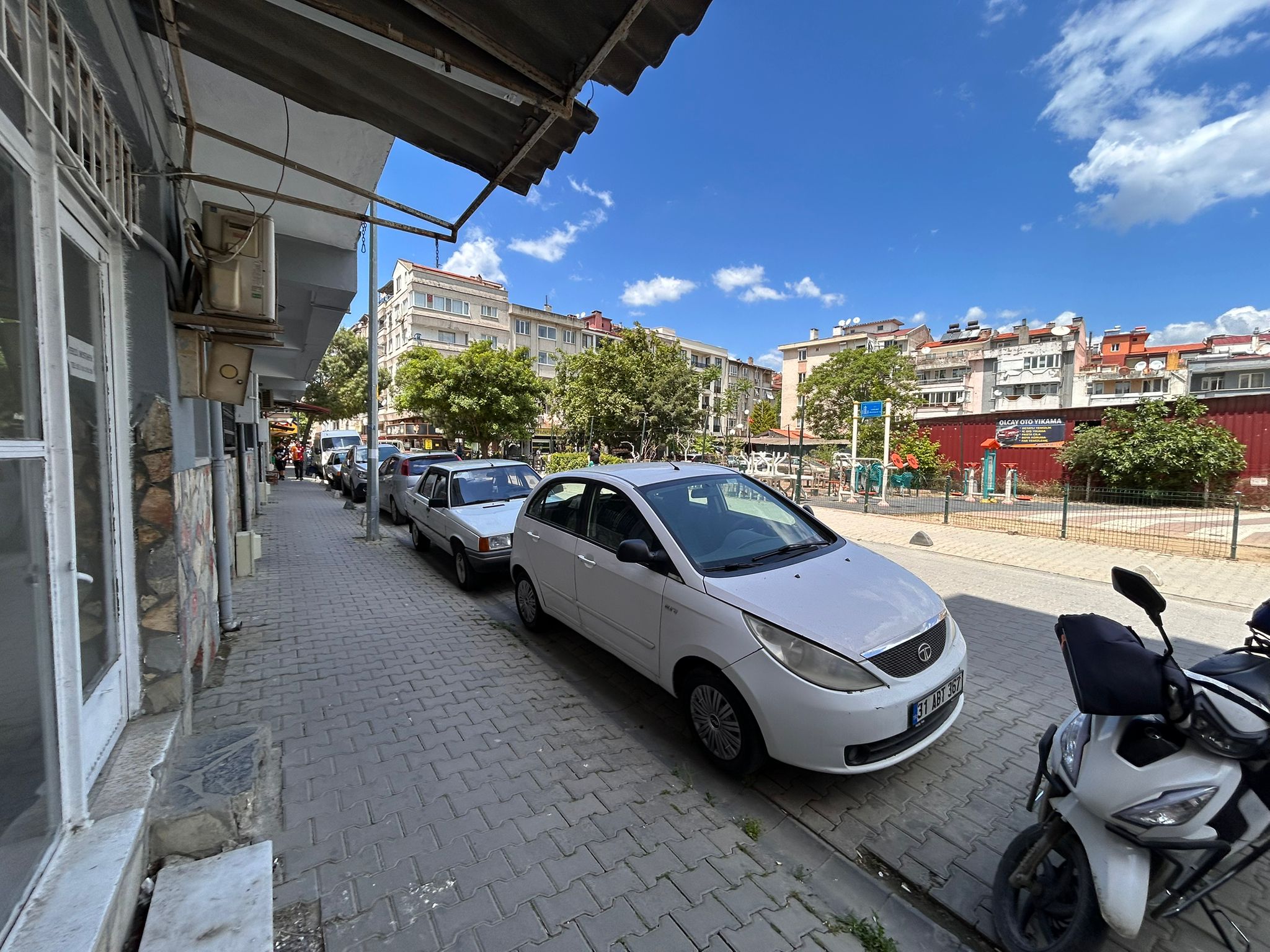 BALIKESİR EDREMİT CUMHURİYET MAHALLESİNDE KİRALIK DÜKKAN