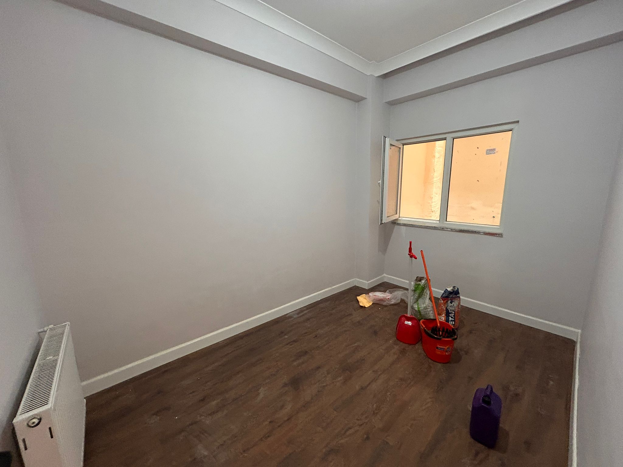 BALIKESİR EDREMİT CUMHURİYET MAHALLESİNDE KİRALIK 2+1 SIFIR DAİRE