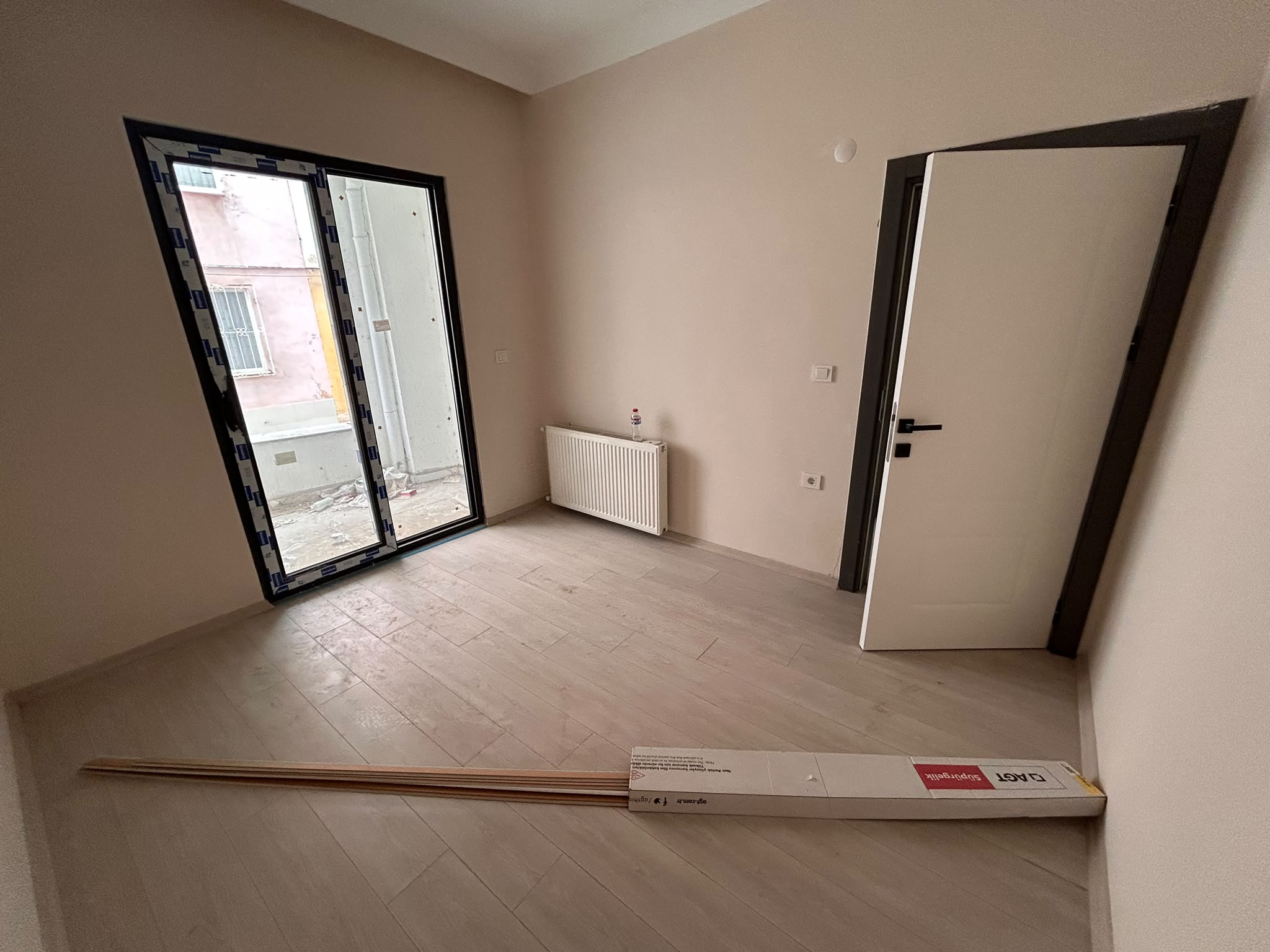 GAZİİLYAS MAHALLESİNDE KİRALIK SIFIR  1+1 DAİRE