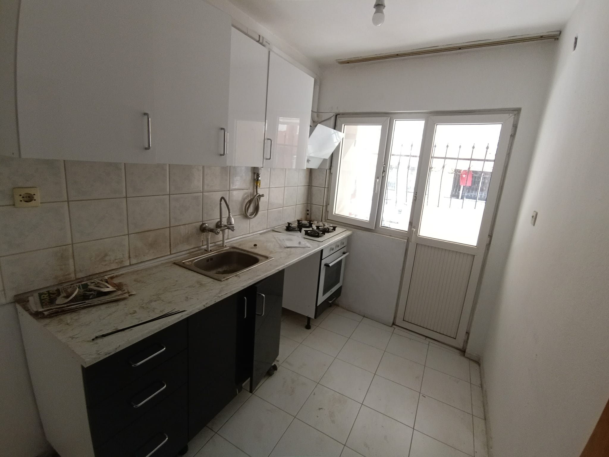 CUMHURİYET MAHALLESİNDE KİRALIK 2+1 DAİRE