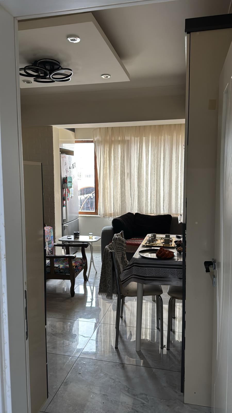 BALIKESİR EDREMİT AKÇAY MERKEZDE SATILIK GENİŞ 3+1 DAİRE