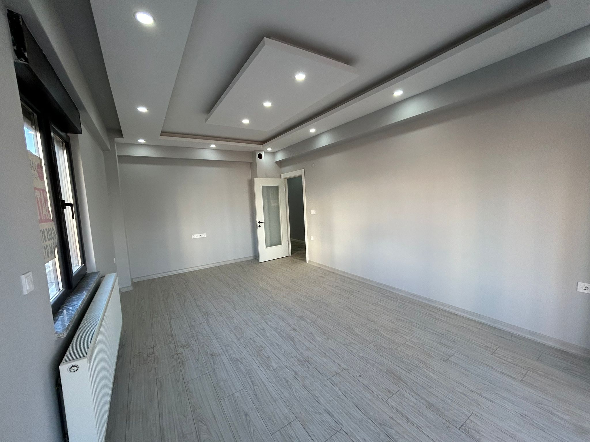 ATATÜRK MAHALLESİ’NİN EN GÜZEL NOKTASINDA! SATILIK 2+1 DAİRE (15numara)