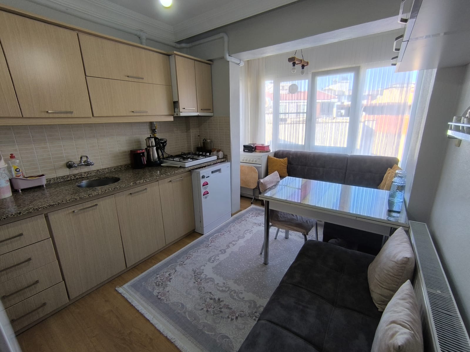 EDREMİT HAMİDİYE MAHALLESİ'NDE  3+1 DOĞALGAZLI ÖN CEPHE SATILIK DAİRE