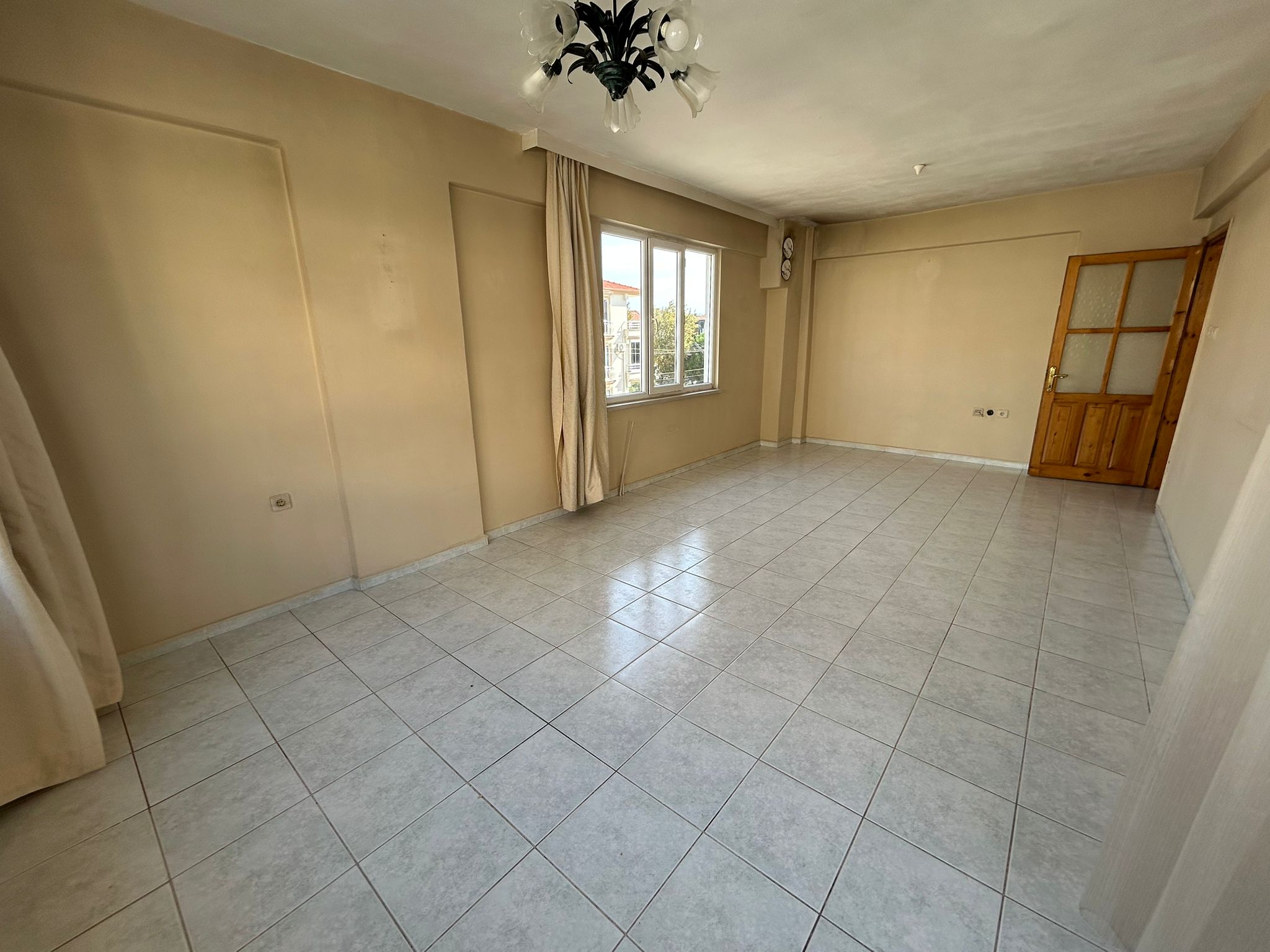 Altınkum Merkezde 3+1 Satılık Daire