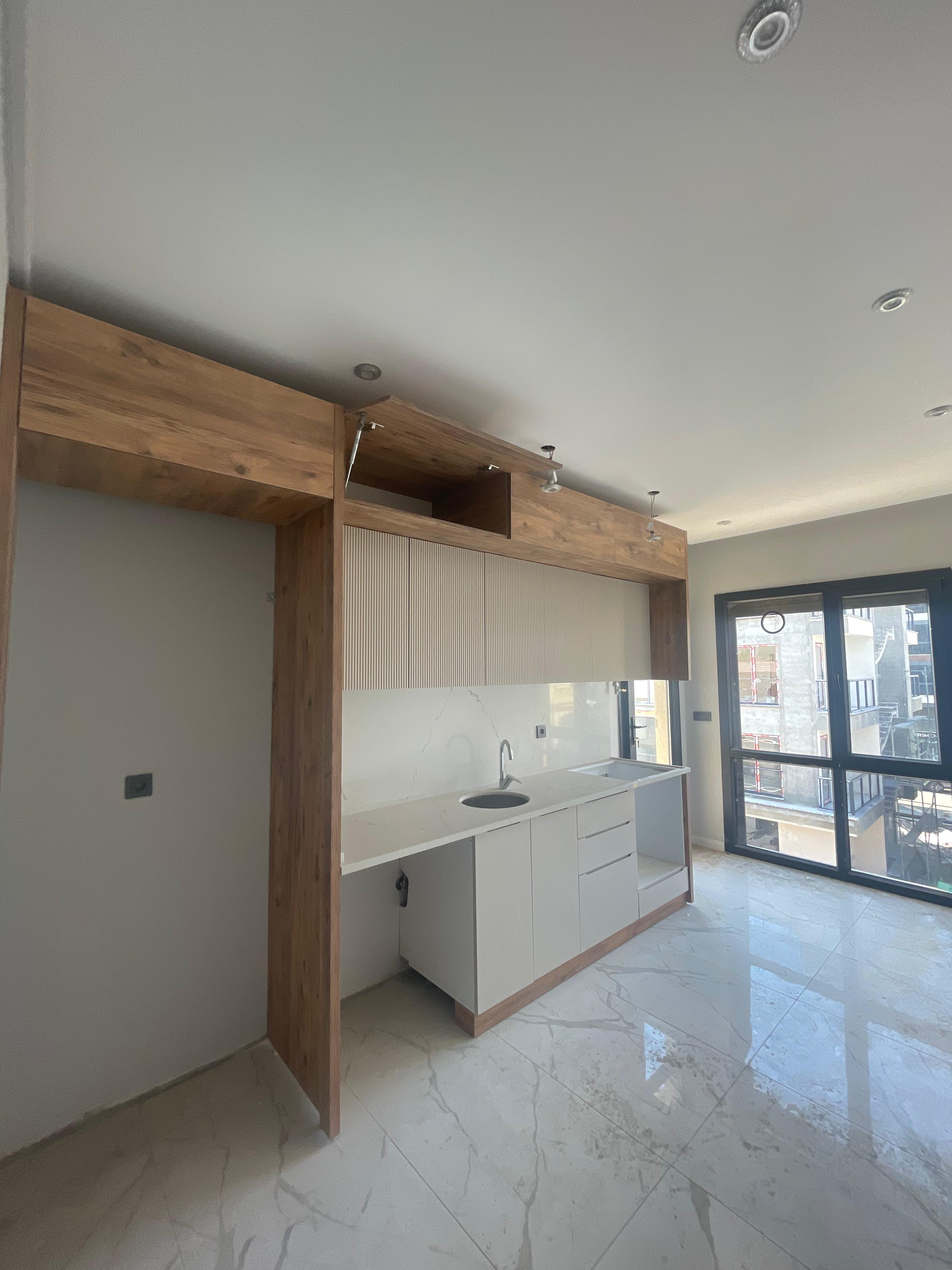 EDREMİT KADIKÖY'DE SATILIK 3+1 ARA KAT YERDEN ISITMALI  ASANSÖRLÜ DAİRE