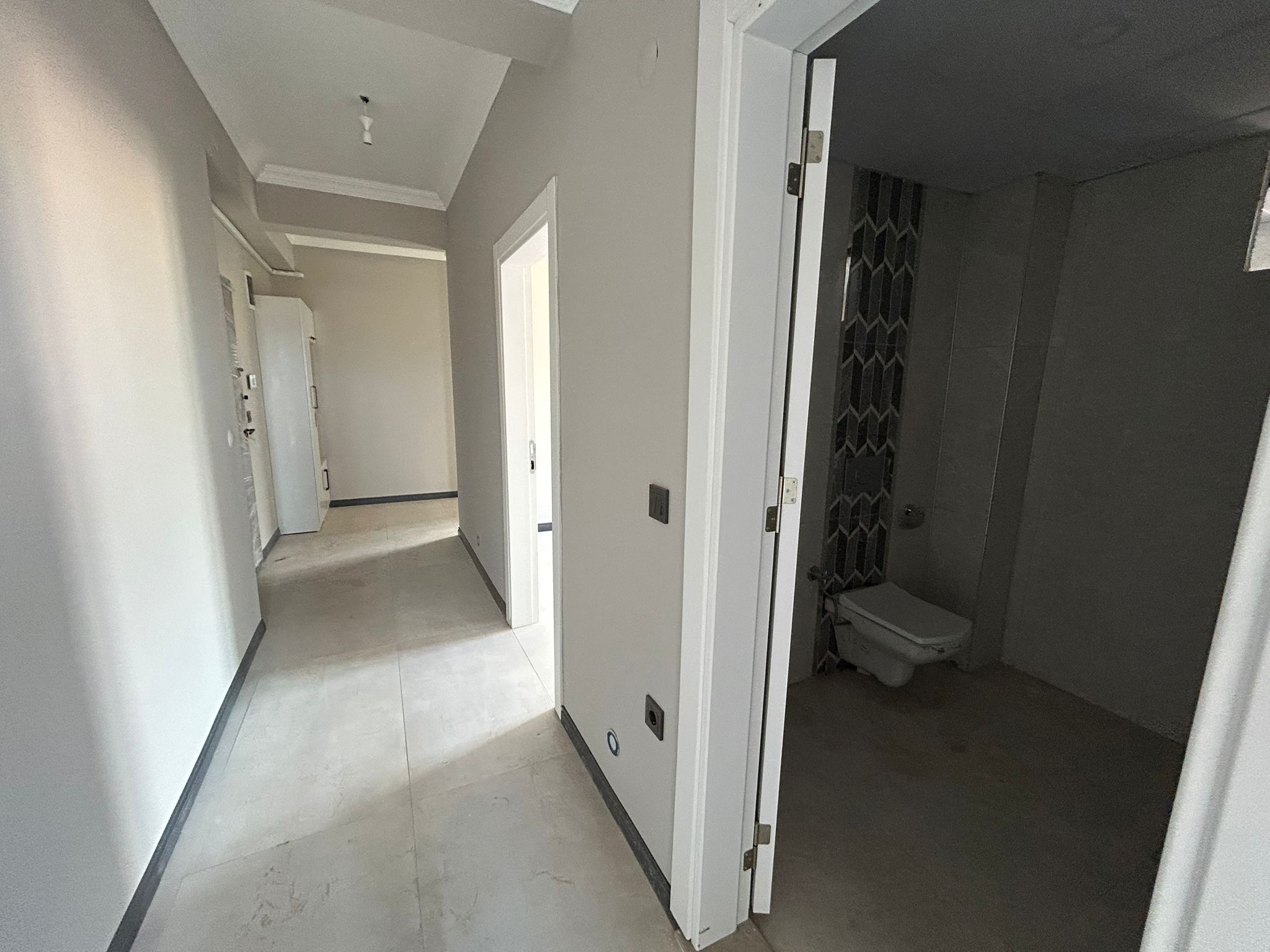 ATATÜRK'DE KİRALIK 2+1 SIFIR EBEVEYN BANYOLU DAİRE