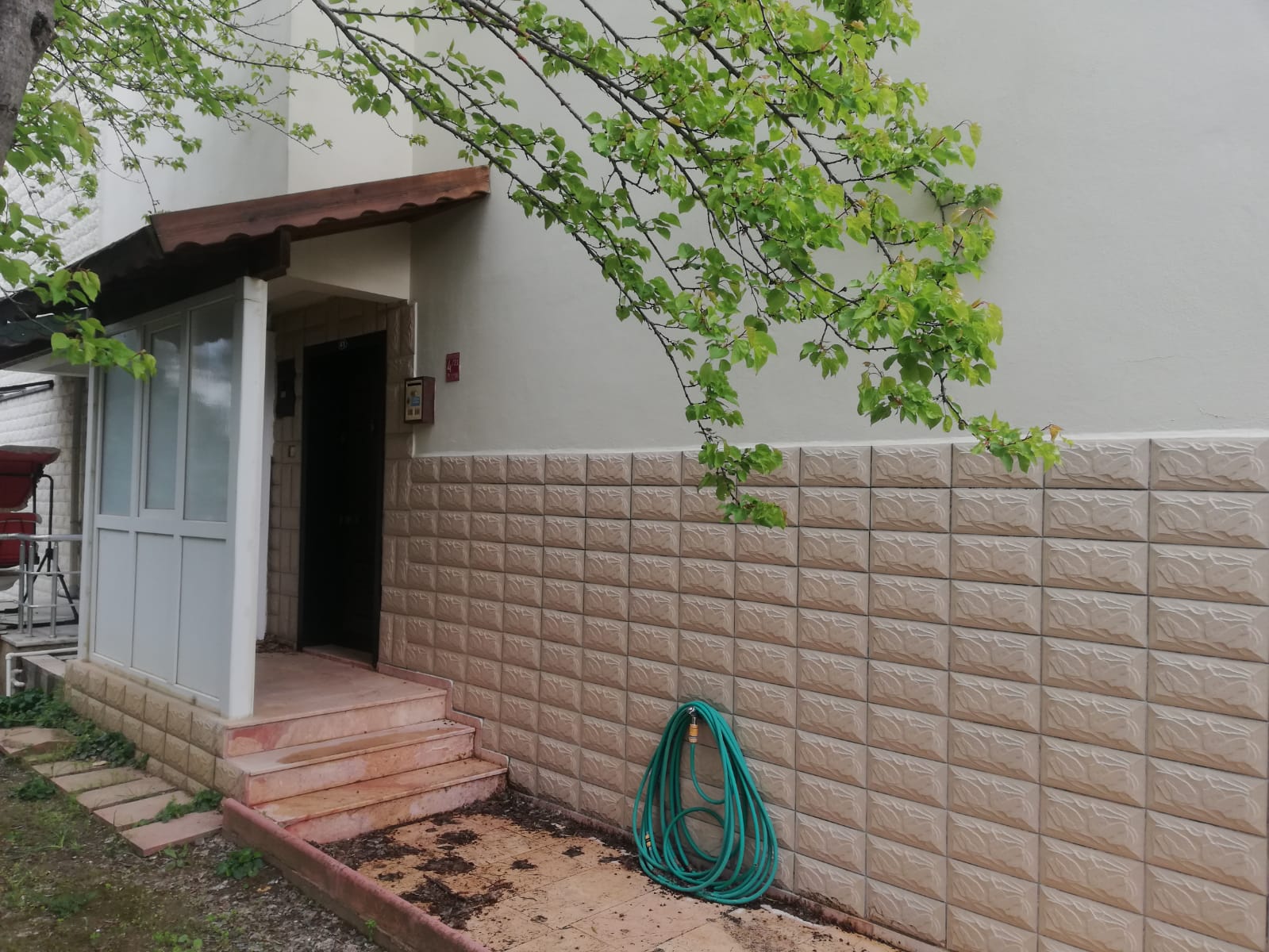 GÜRE'DE SİTE İÇERİSİNDE SATILIK 4+1 TRİPLEKS VİLLA