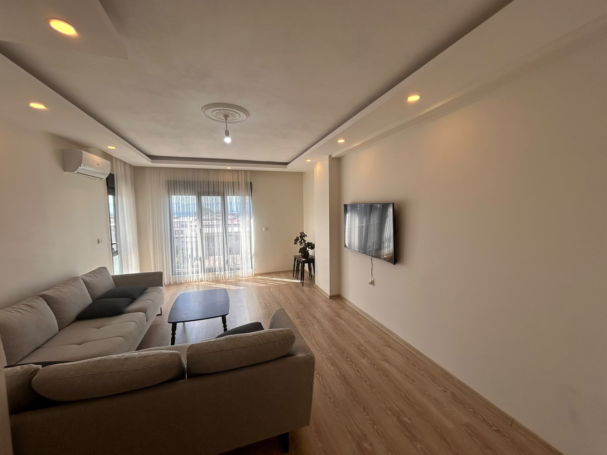 BALIKESİR EDREMİT GÜRE'DE SEZONLUK KİRALIK EŞYALI 3+1 DUBLEKS DAİRE