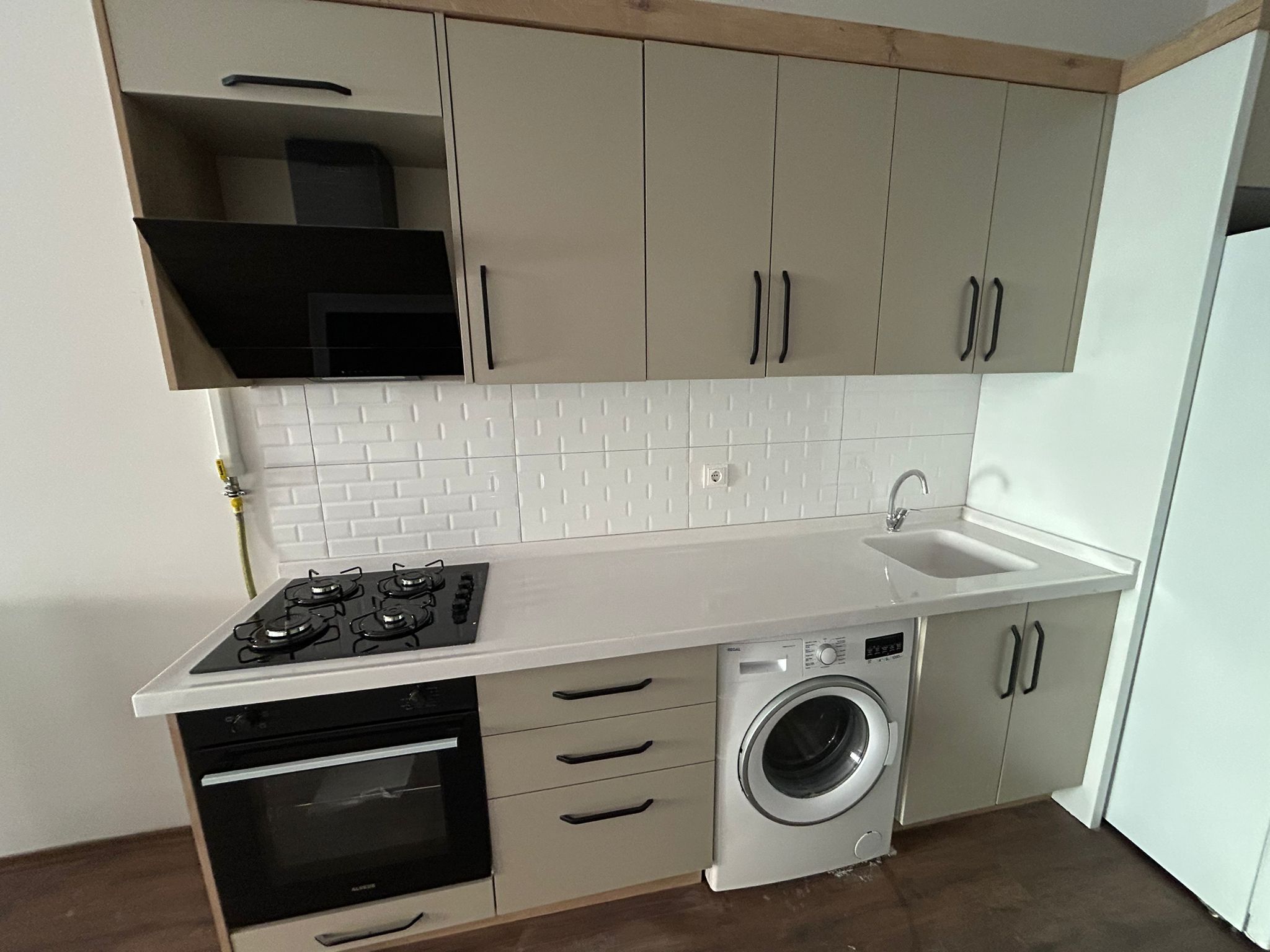 CUMHURİYET MAHALLESİNDE EŞYALI KİRALIK 1+1 DAİRE