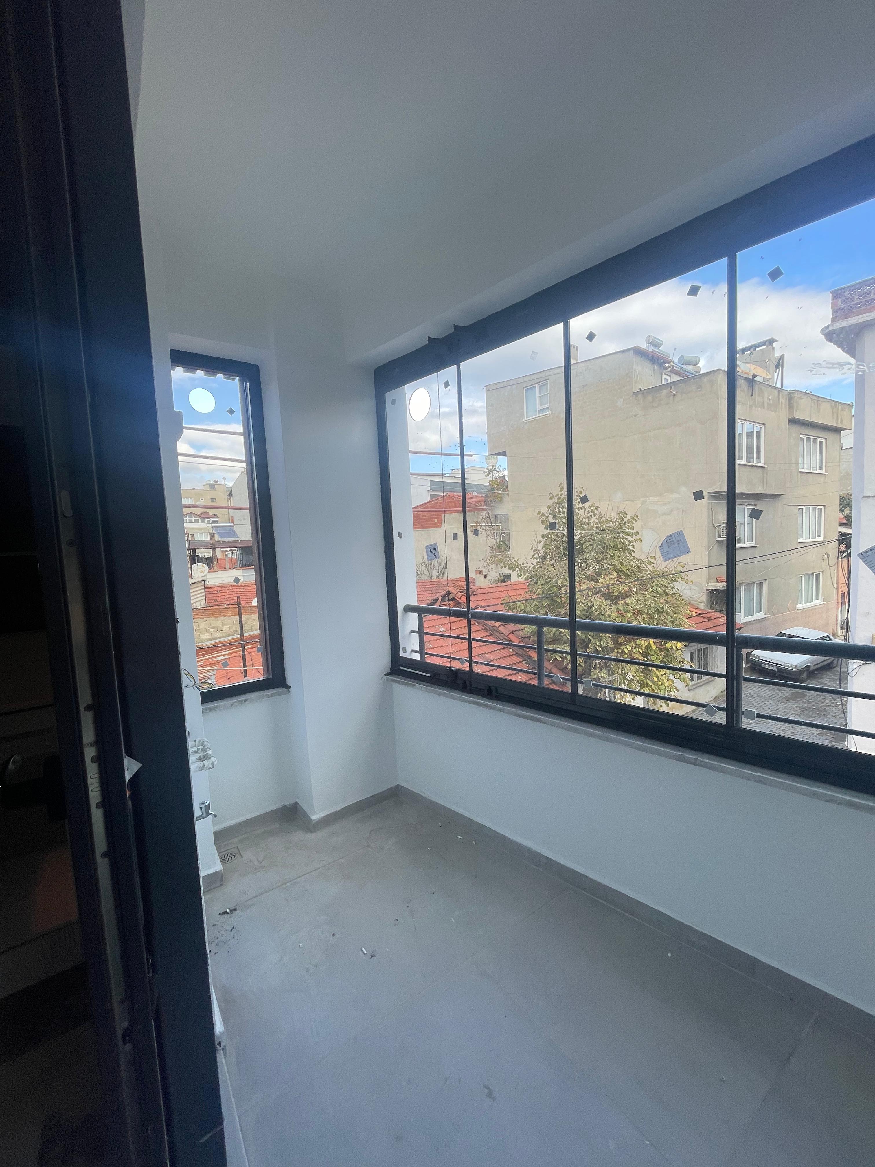 TUZCUMURAT MAHALLESİNDE SATILIK 2+1 DOĞALGAZLI ARAKAT DAİRE