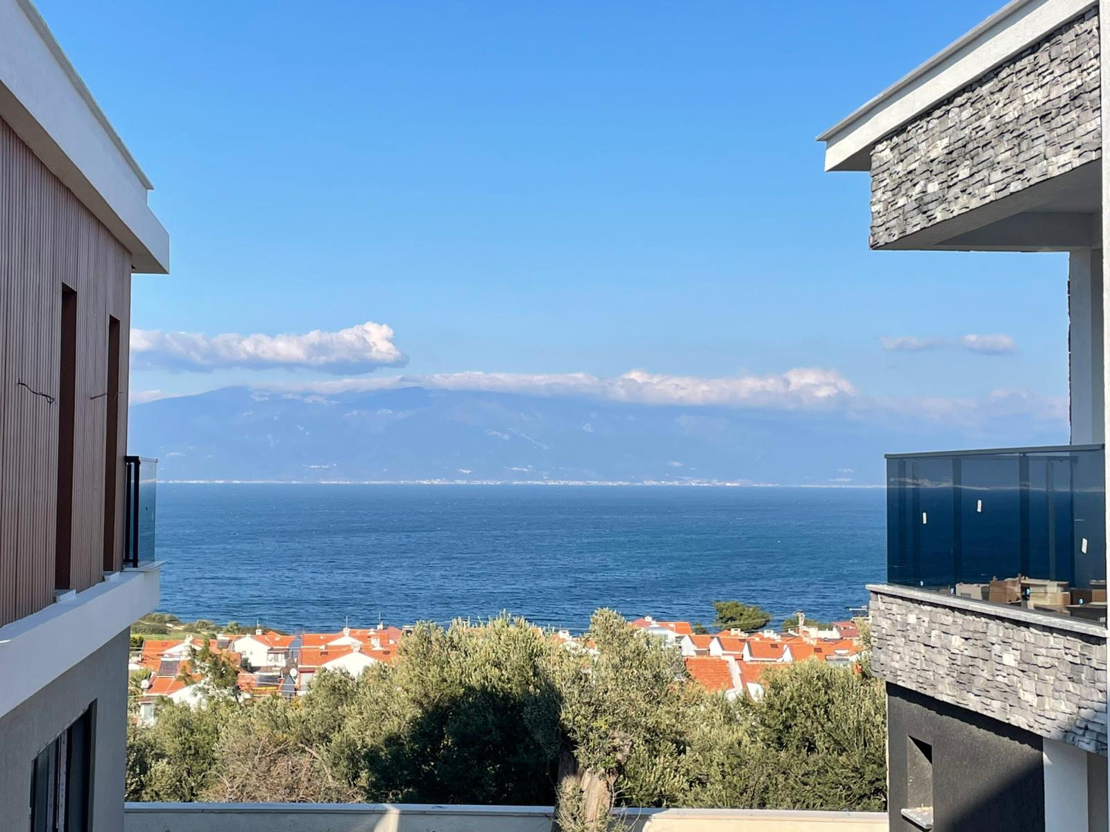 DENİZİ UYANDIĞINIZ AN GÖRÜN! KARAAĞAÇ SAHİLDE ÖZEL HAVUZLU 4+1 VİLLA