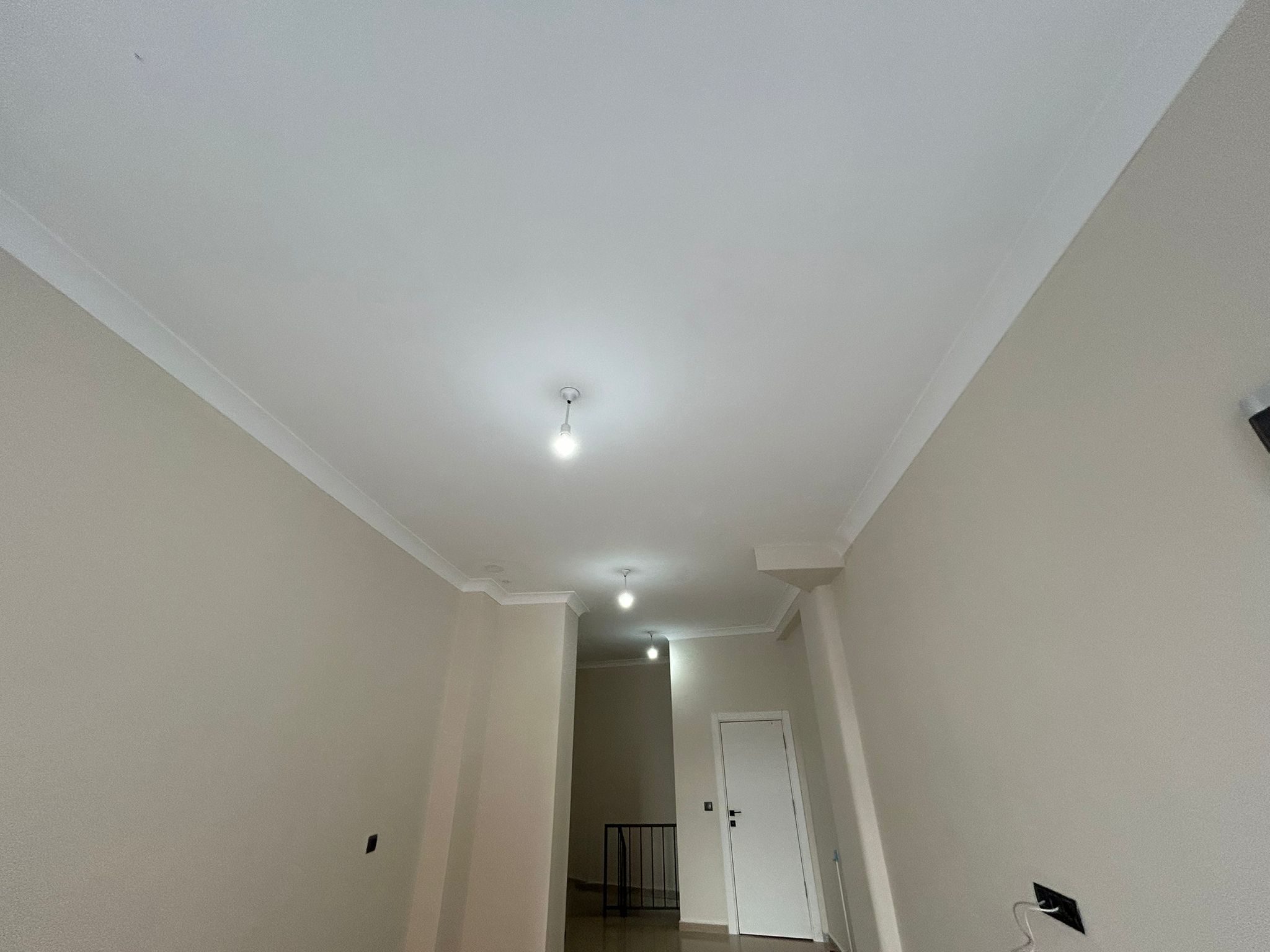 Cadde Üzerinde Satılık Dükkan