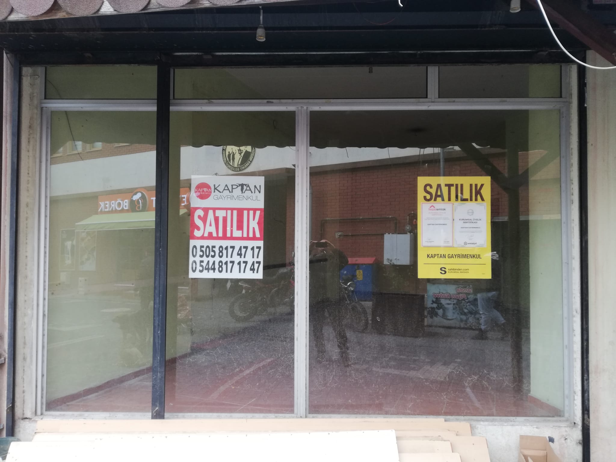 Edremit Eski Belediye Karşısı Harika Konumda Satılık Dükkan